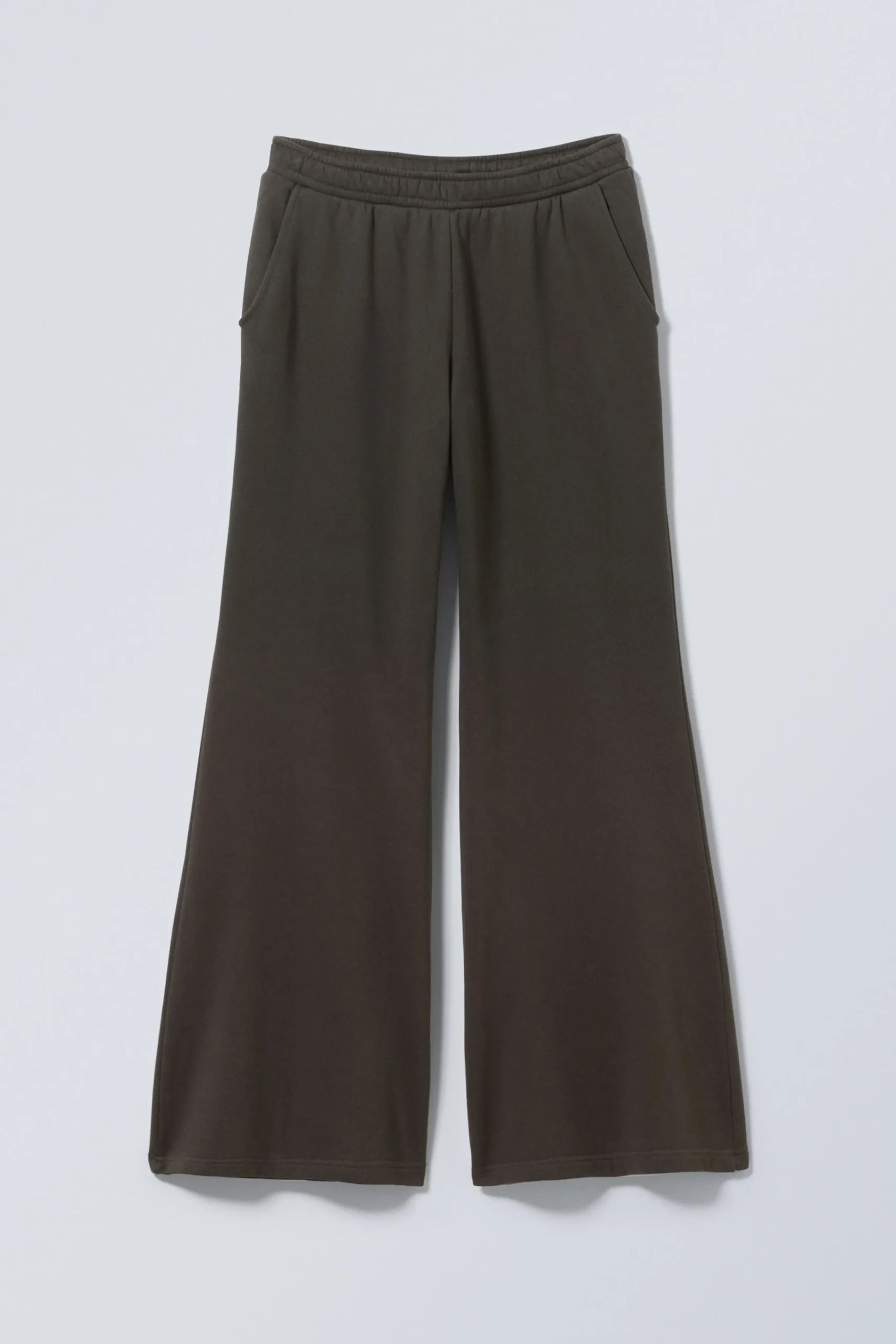 Weekday Byxor | Basplagg<LÅGMIDJADE AVSLAPPNAD UTSVÄNGD TUNGA SWEATPANTS
