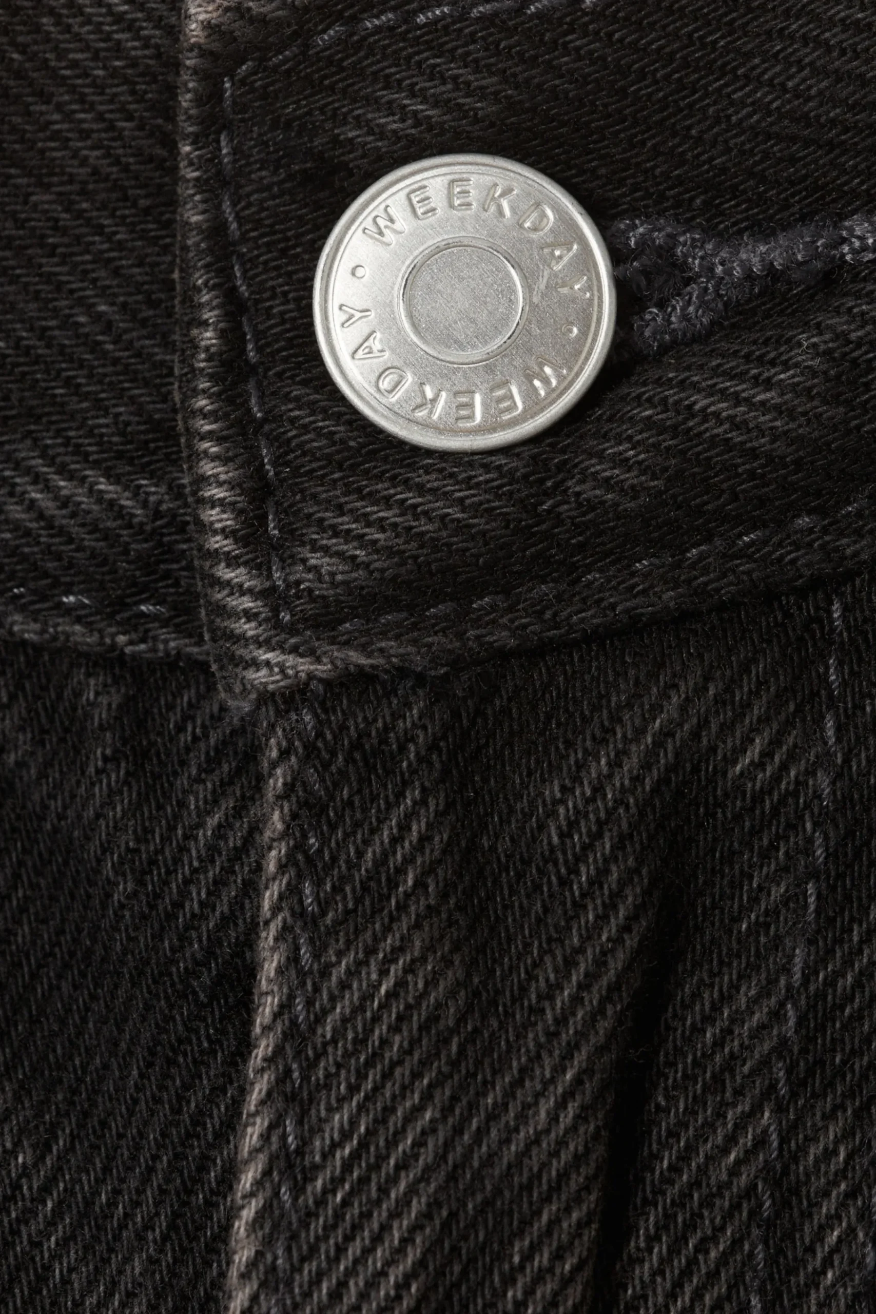 lgmidjade_lediga_vida_jeans_5.webp Weekday Jeans<LÅGMIDJADE LEDIGA VIDA JEANS