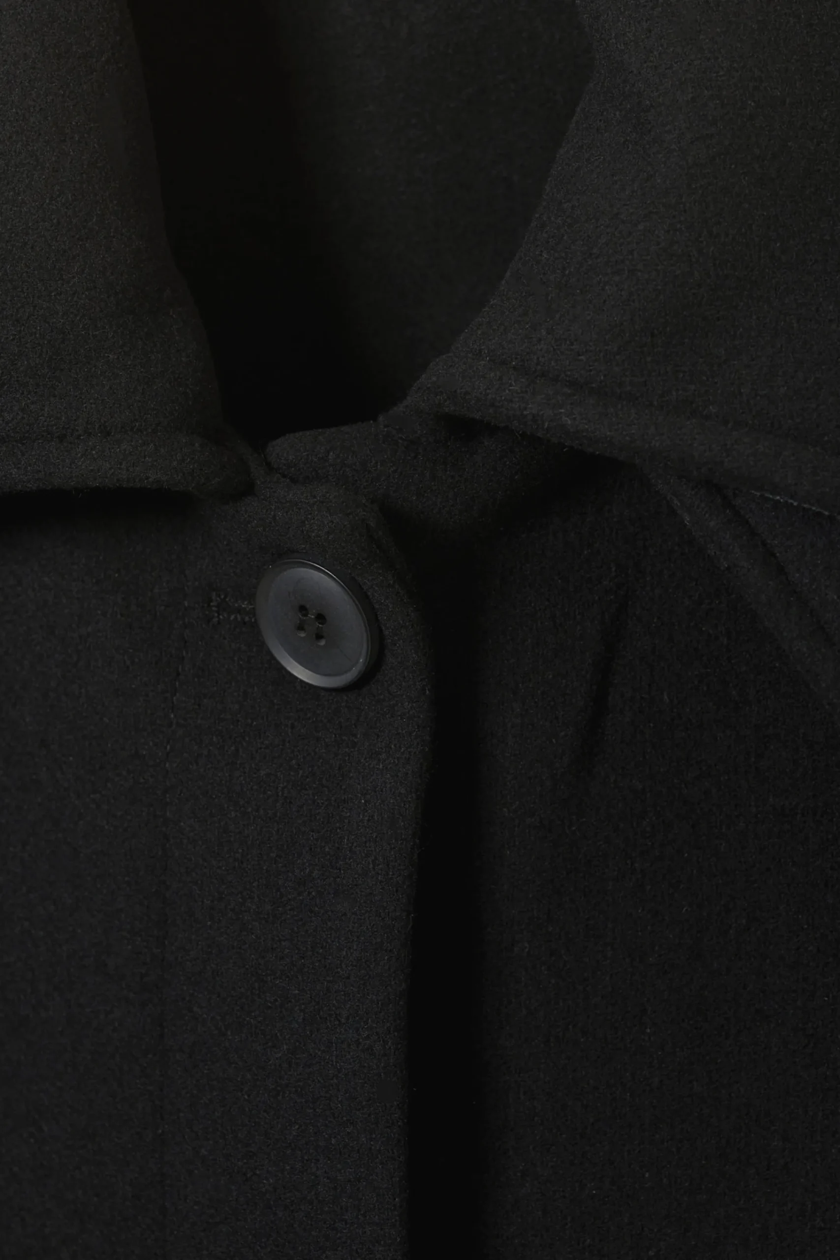 lng_oversized_kappa_i_ullblandning_5.webp Weekday Jackor & Kappor<LÅNG OVERSIZED KAPPA I ULLBLANDNING
