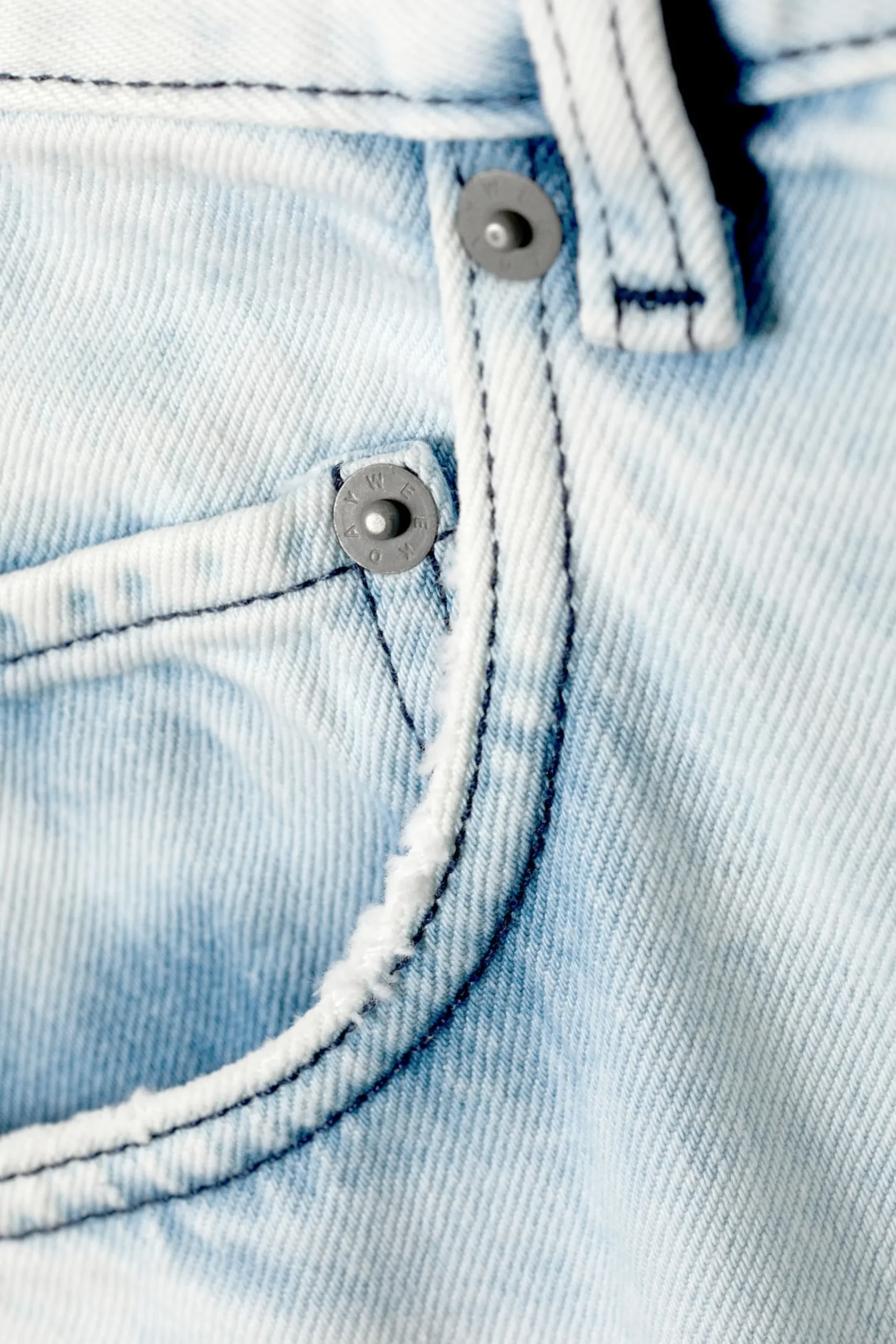 Weekday Shorts<LÅNGA BAGGY JEANSSHORTS