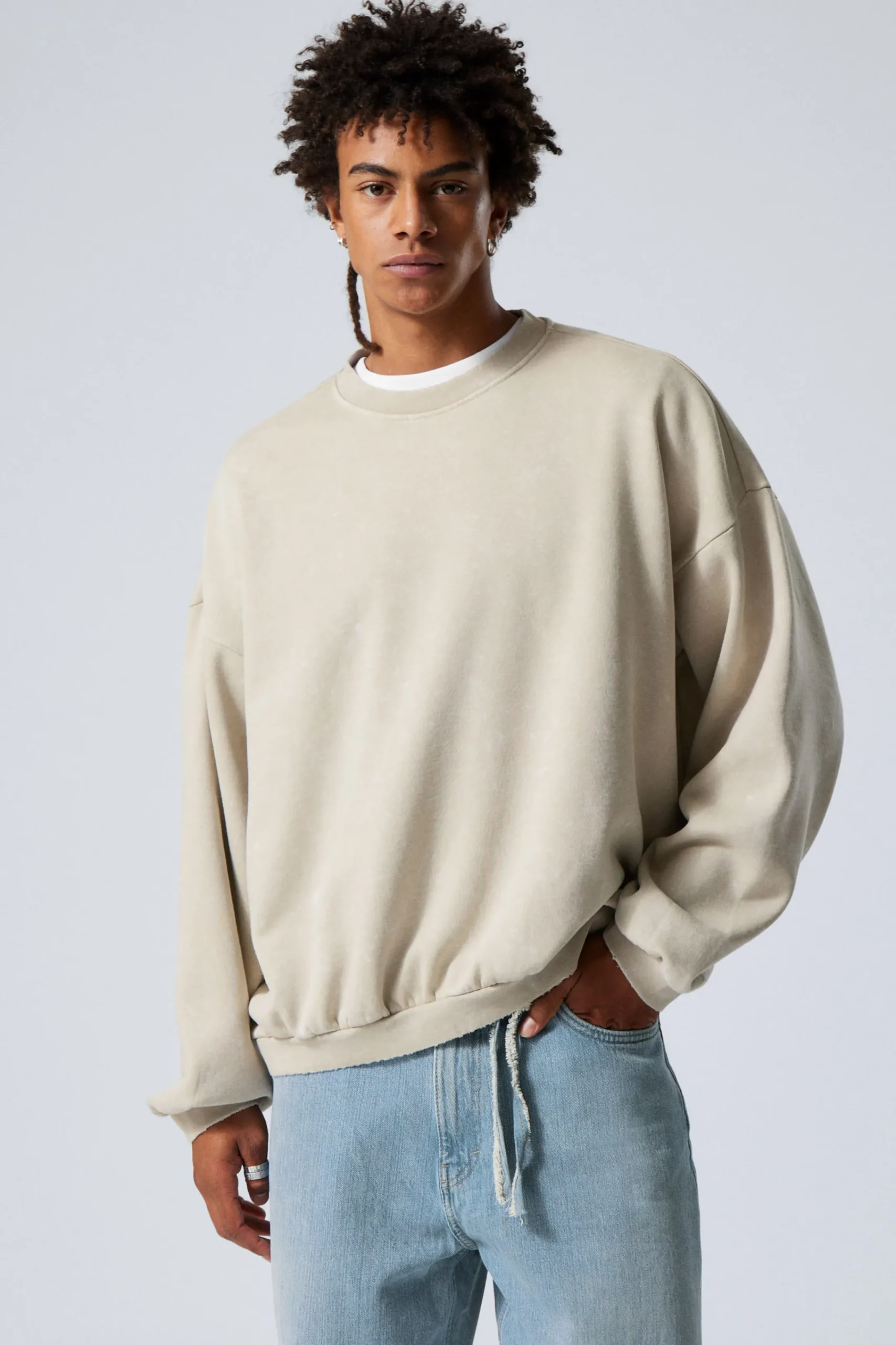 Weekday Sweatshirts<LÅNGÄRMAD OVERSIZED SLOUCHY SWEATSHIRT