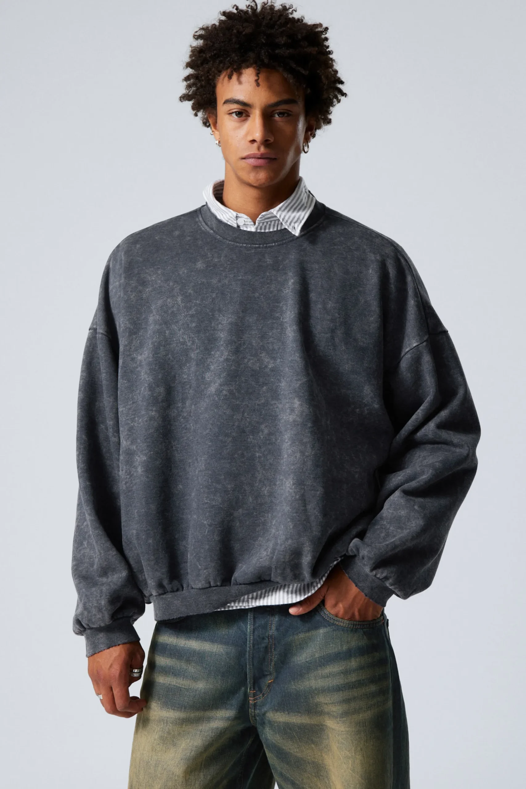 Weekday Sweatshirts<LÅNGÄRMAD OVERSIZED SLOUCHY SWEATSHIRT