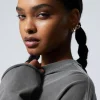 Weekday Toppar<LÅNGÄRMAD OVERSIZED TRÖJA I BOMULL