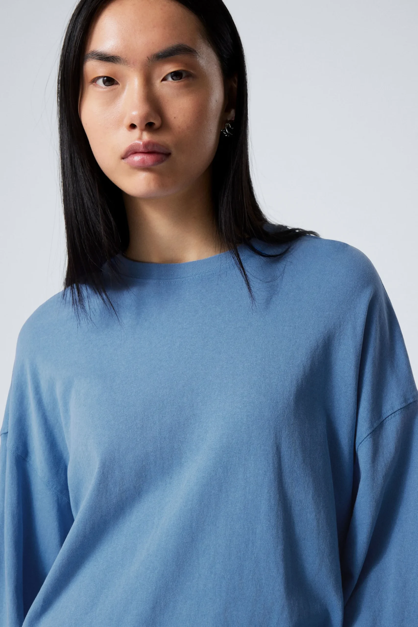Weekday Basplagg | Toppar<LÅNGÄRMAD OVERSIZED T-SHIRT