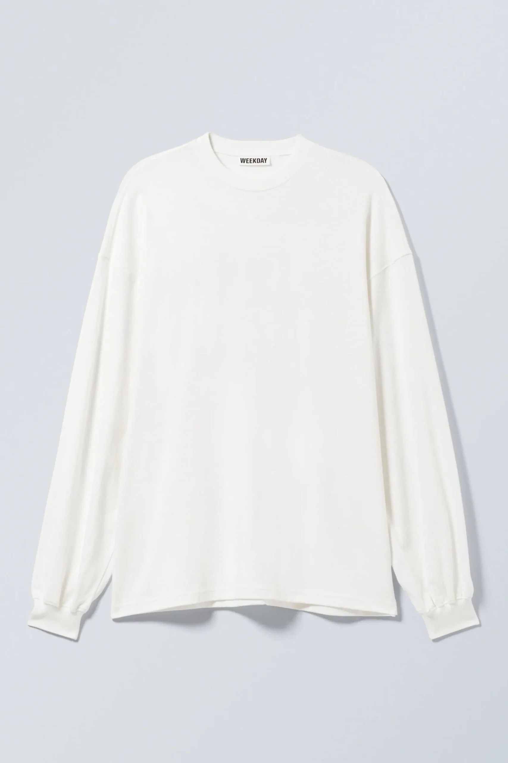 Weekday Toppar<LÅNGÄRMAD OVERSIZED T-SHIRT MED TRYCK