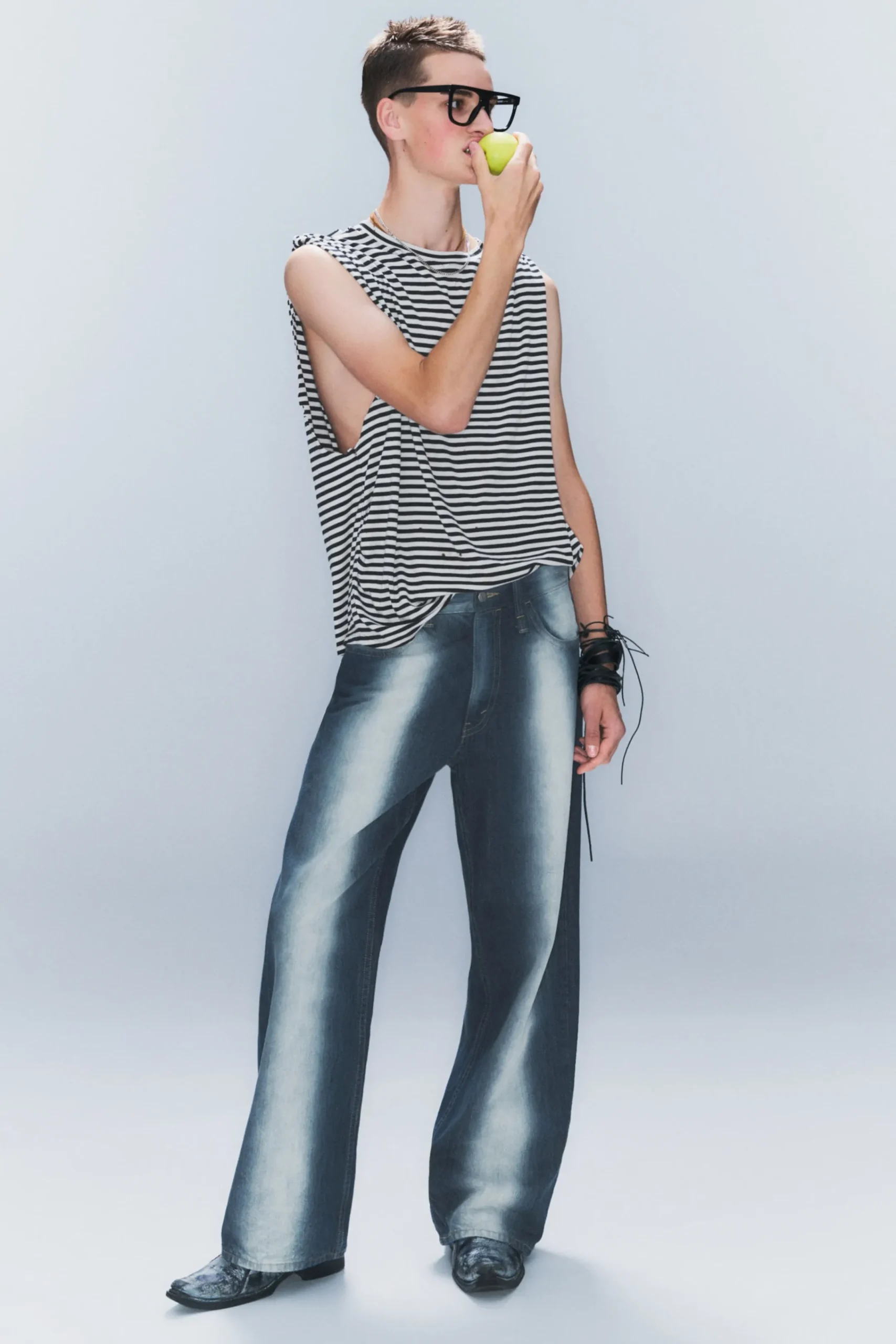 Weekday Jeans<LOOSER REGULAR WAIST LOOSE STRAIGHT JEANS