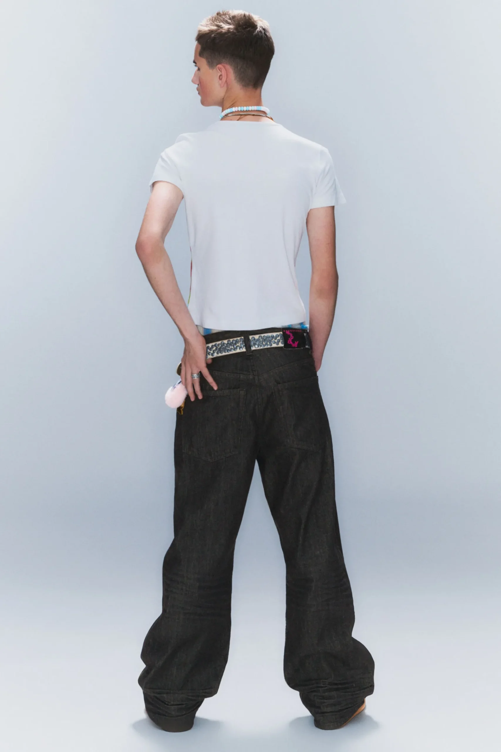 looser_regular_waist_loose_straight_jeans_3-3.webp Weekday Jeans<LOOSER REGULAR WAIST LOOSE STRAIGHT JEANS