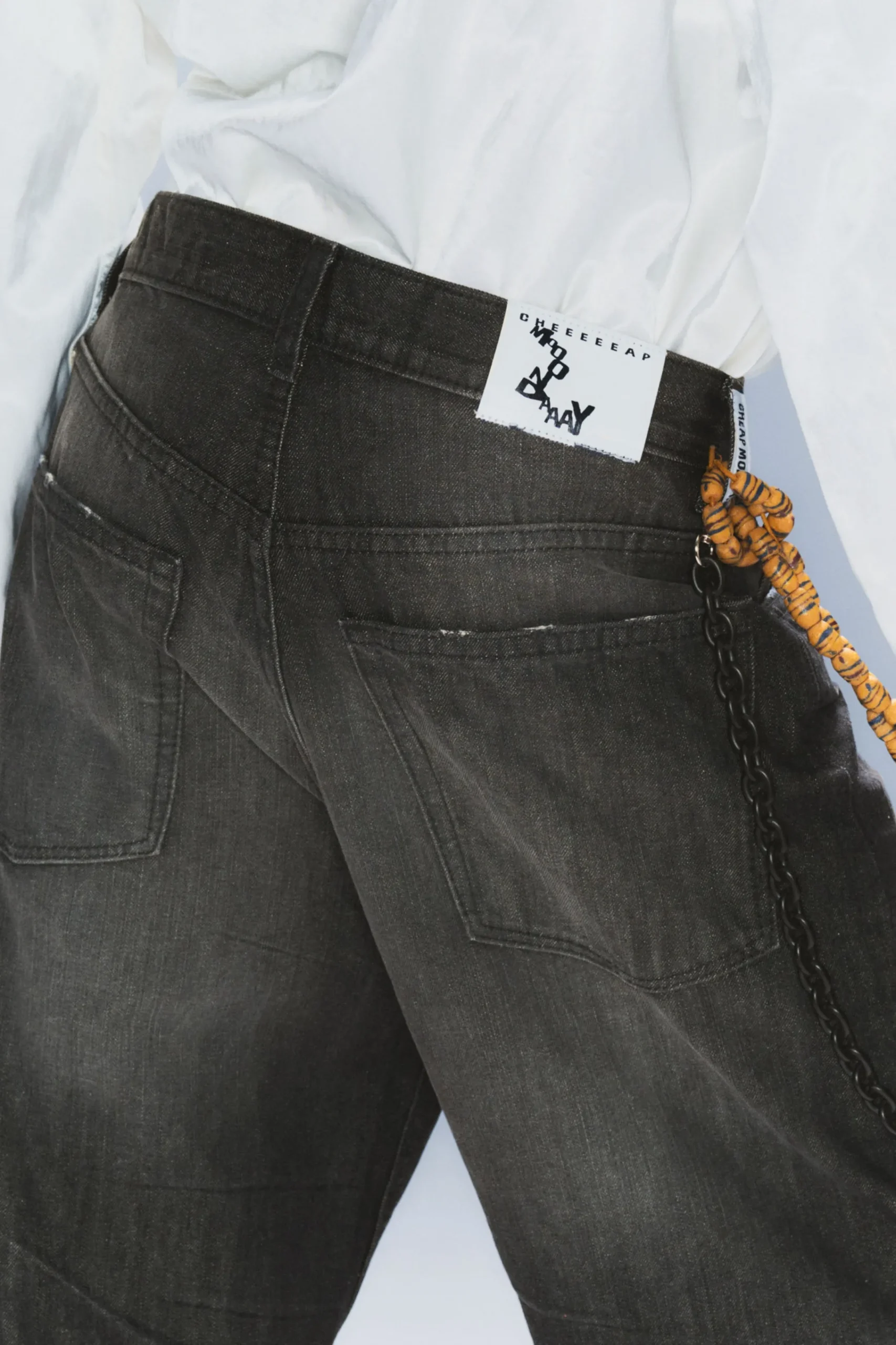 looser_regular_waist_loose_straight_jeans_4-2.webp Weekday Jeans<LOOSER REGULAR WAIST LOOSE STRAIGHT JEANS