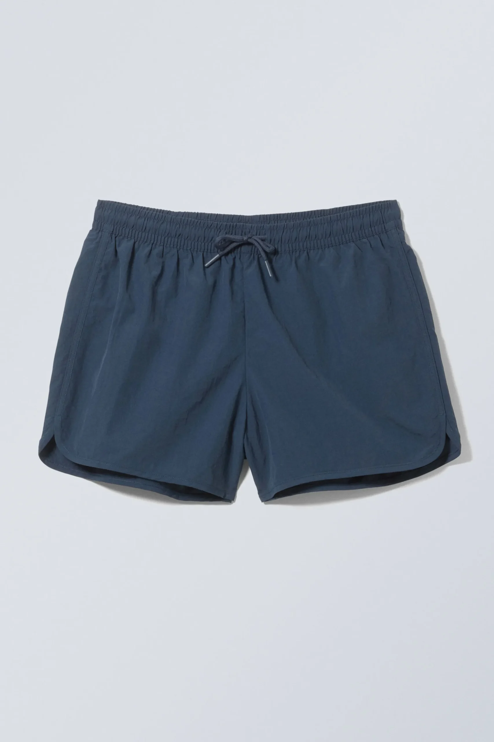 Weekday Badkläder<MEDELLÅNGA STRUKTURERADE BADSHORTS