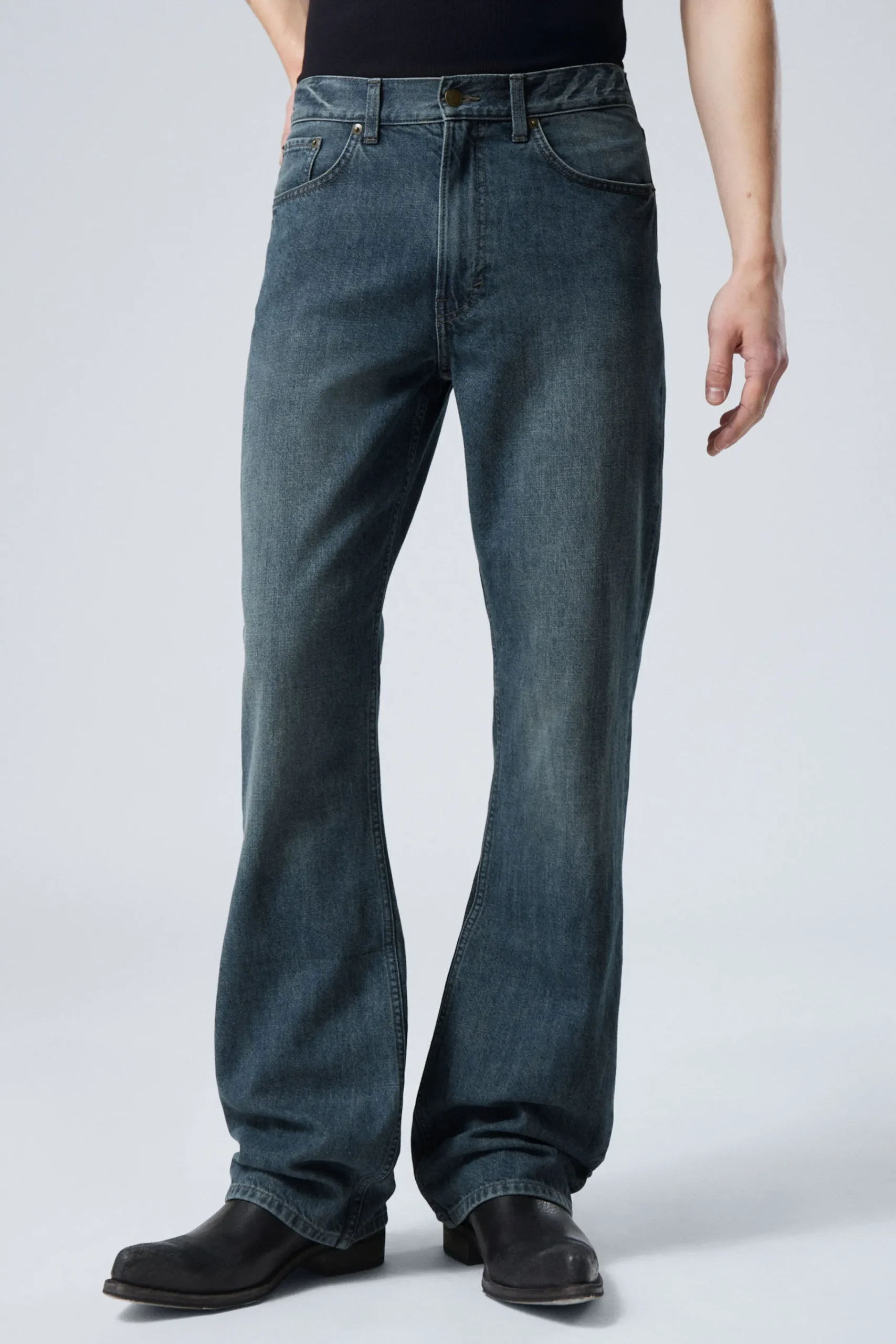 Weekday Jeans<MERCURY RELAXED BOOTCUT LEG JEANS