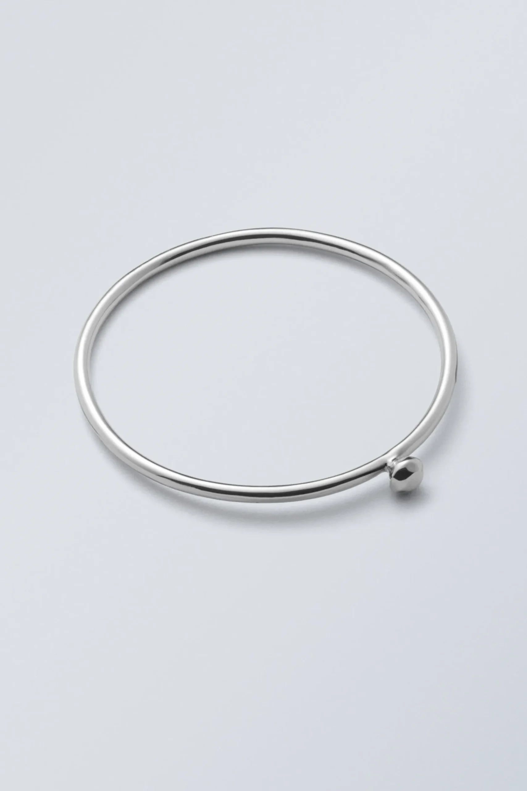 Weekday Smycken<METALLARMBAND MED DIAMANTFORMAD STEN