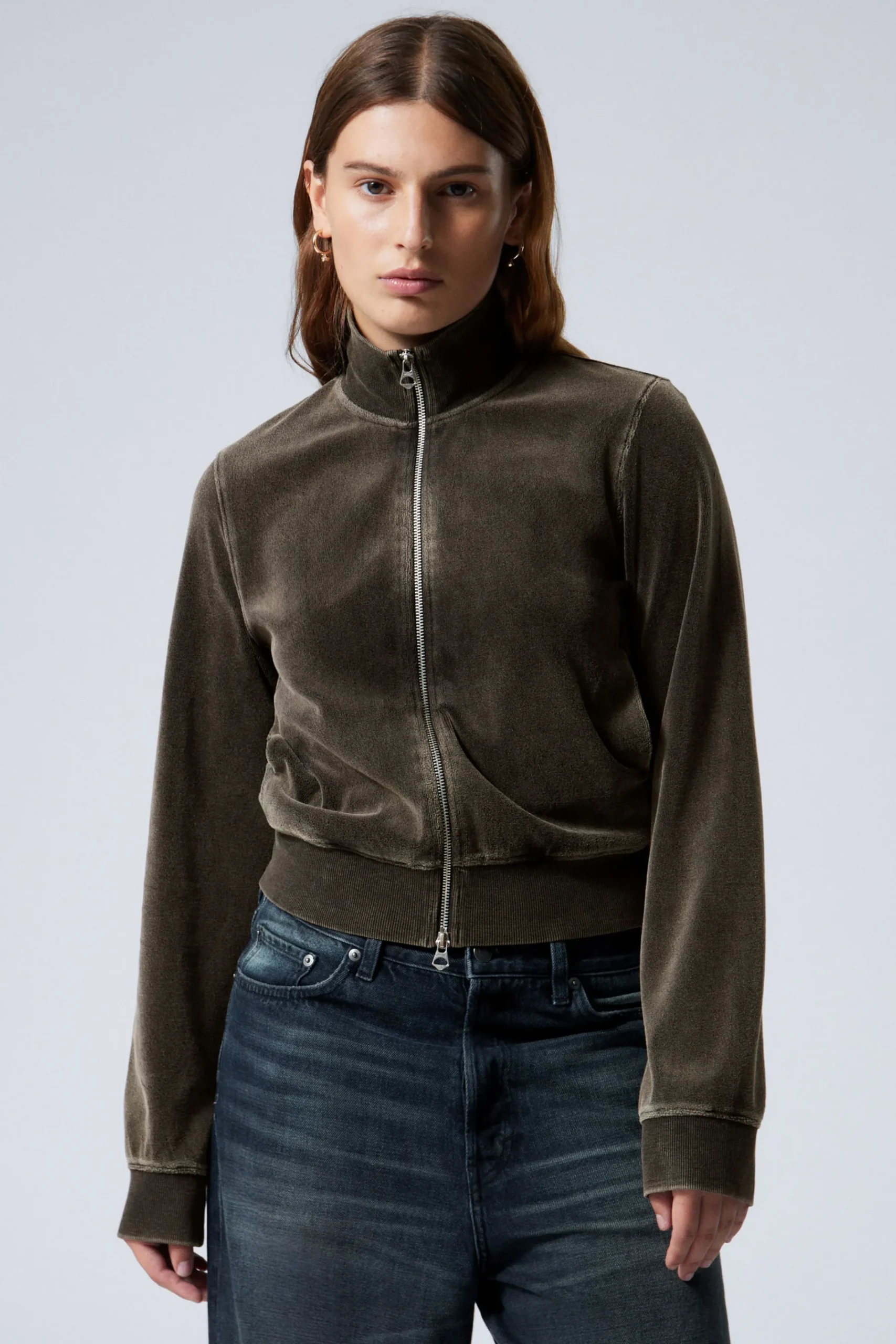 Weekday Sweatshirts<MINIJACKA I TVÄTTAD SAMMET