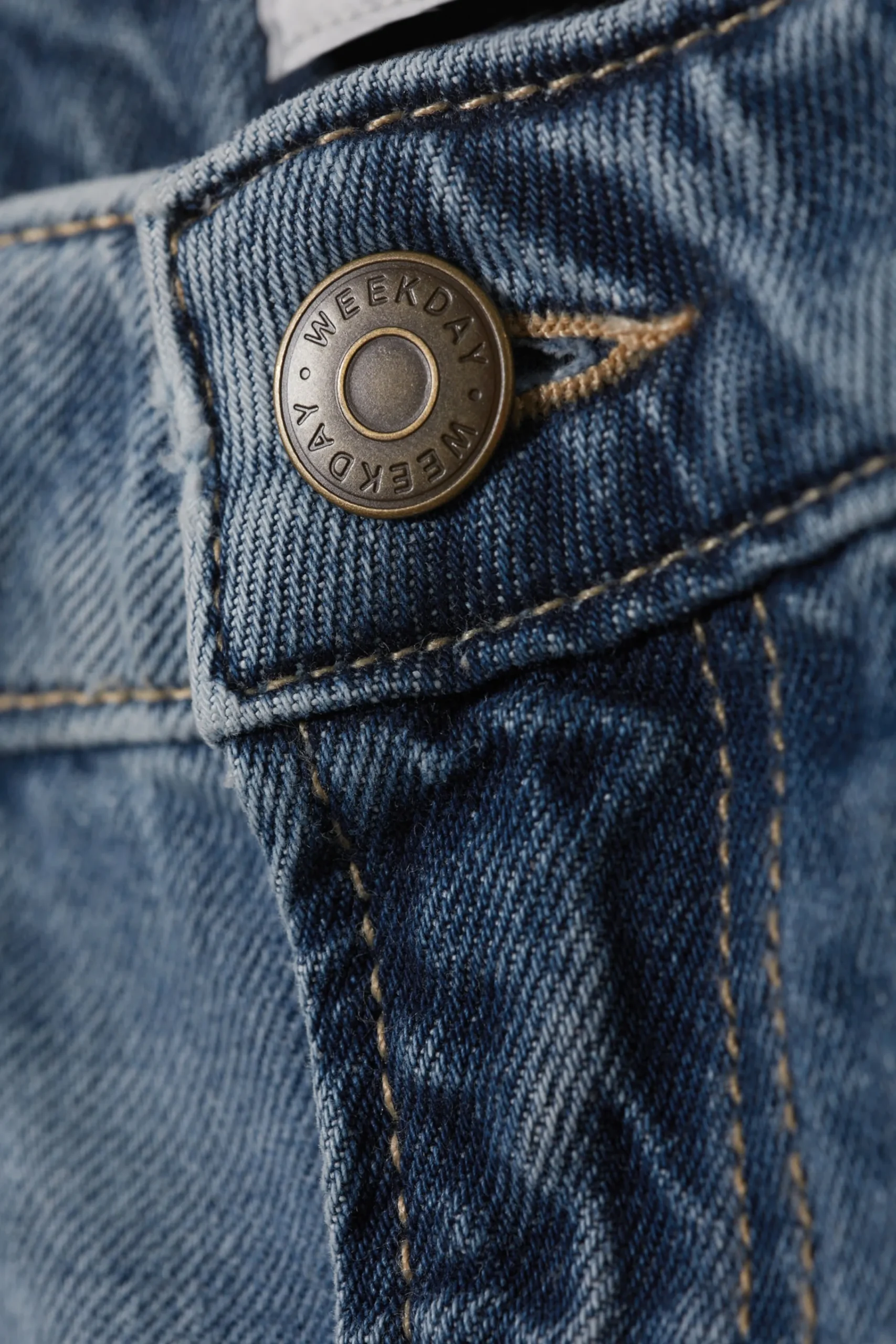 monterey_denim_shorts_3.webp Weekday Shorts<MONTEREY DENIM SHORTS