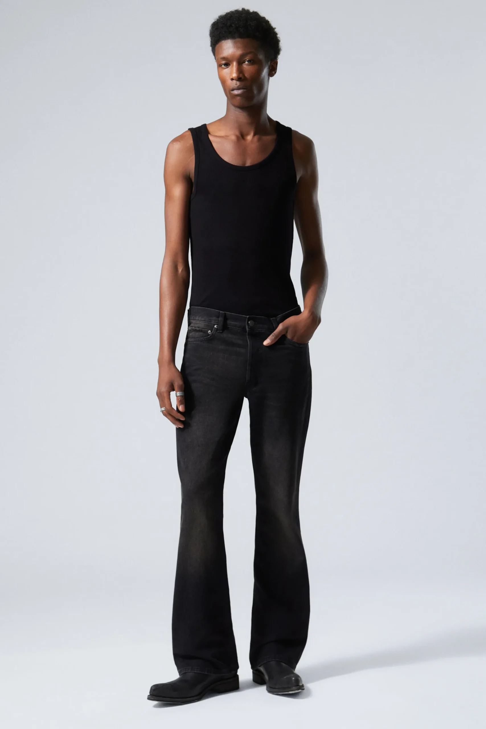 Weekday Jeans<MOTION SMALA BOOTCUT-JEANS