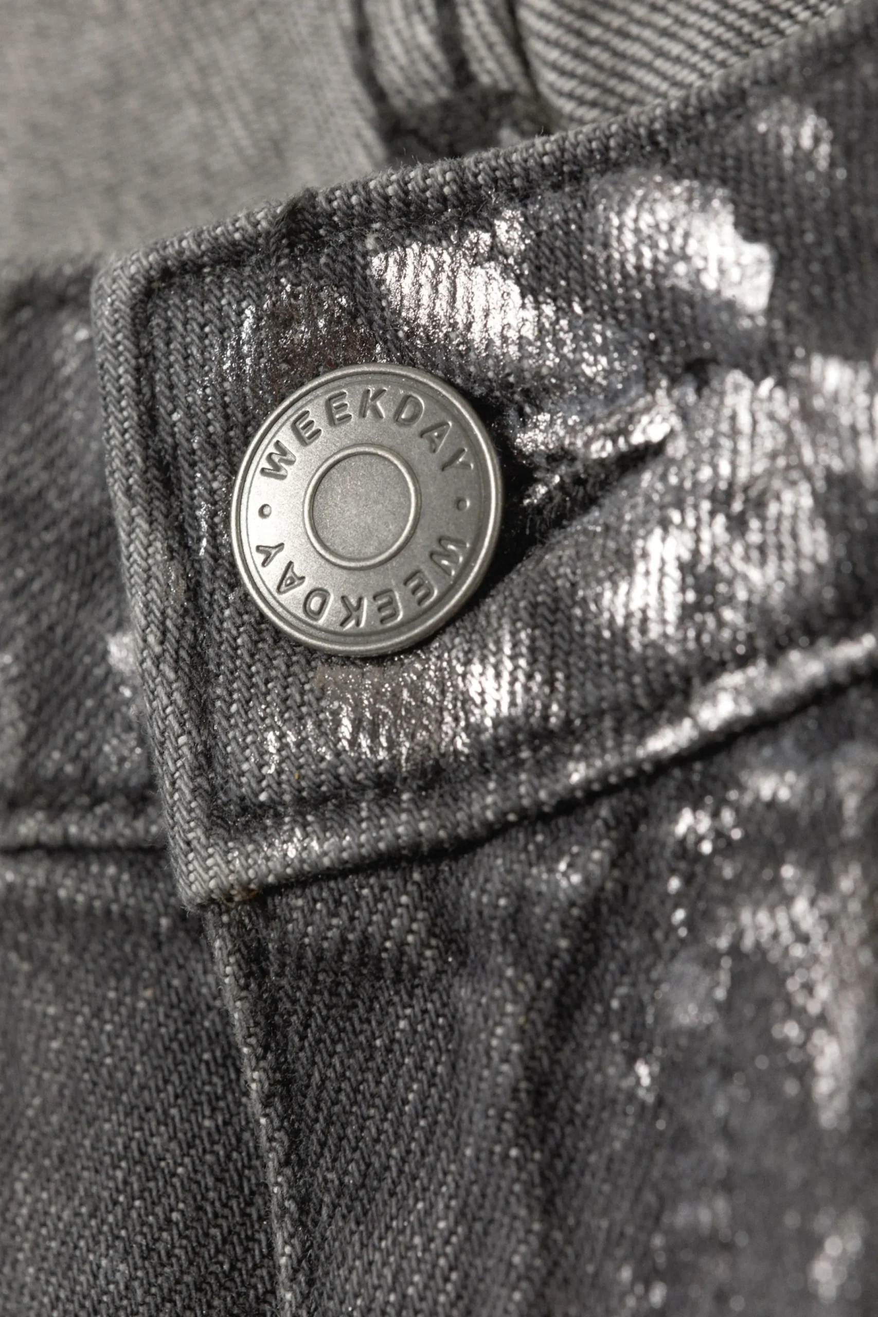 nova_foil_low_slim_bootcut_jeans_5.webp Weekday Jeans<NOVA FOIL LOW SLIM BOOTCUT JEANS