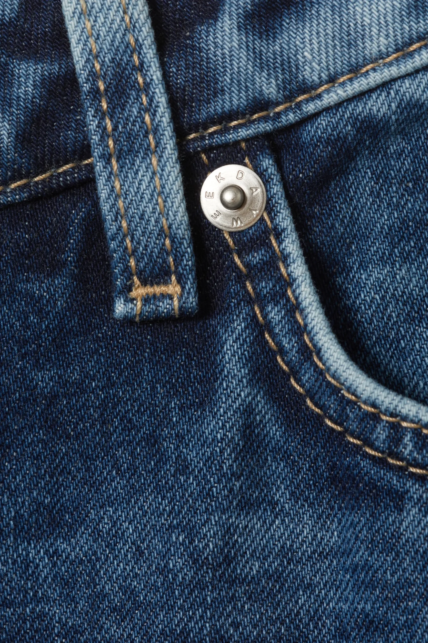 nova_low_waist_slim_bootcut_jeans_5.webp Weekday Jeans<NOVA LOW WAIST SLIM BOOTCUT JEANS