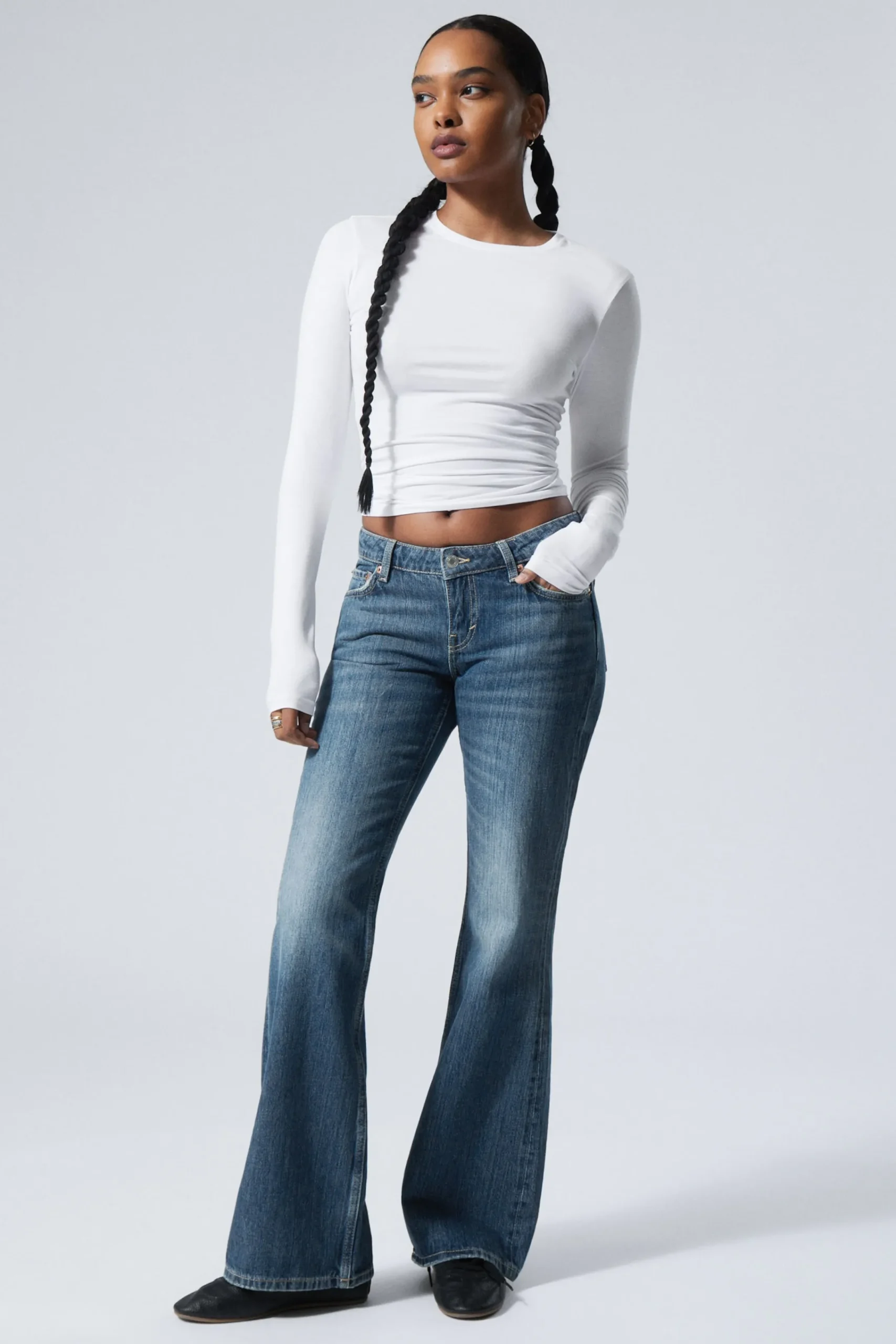 Weekday Jeans<NOVA LOW WAIST SLIM BOOTCUT LEG JEANS