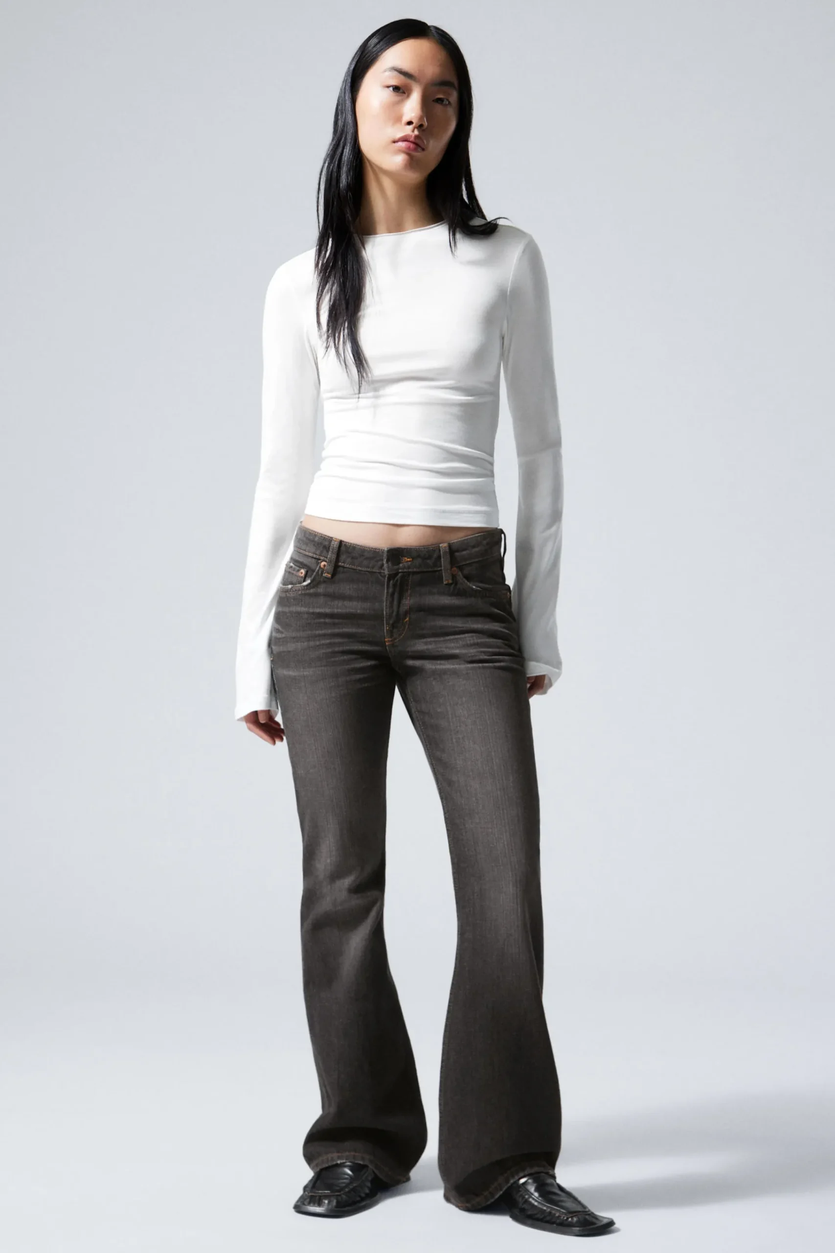 Weekday Jeans<NOVA LOW WAIST SLIM BOOTCUT LEG JEANS