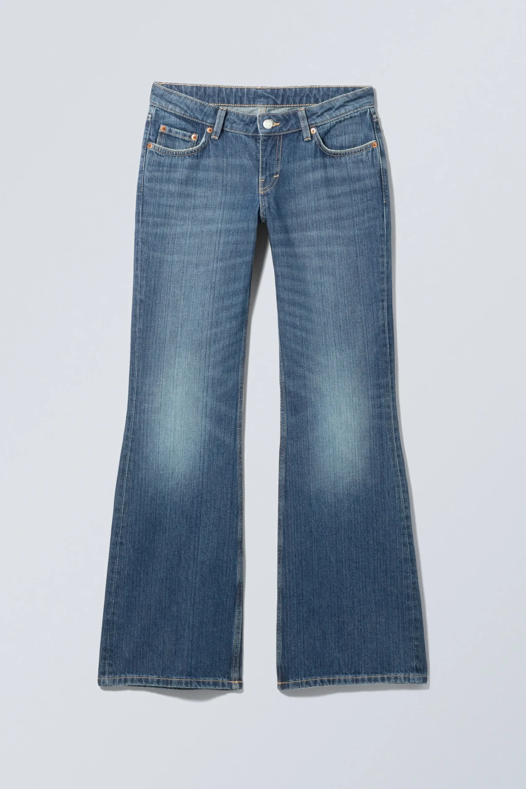Weekday Jeans<NOVA LOW WAIST SLIM BOOTCUT LEG JEANS