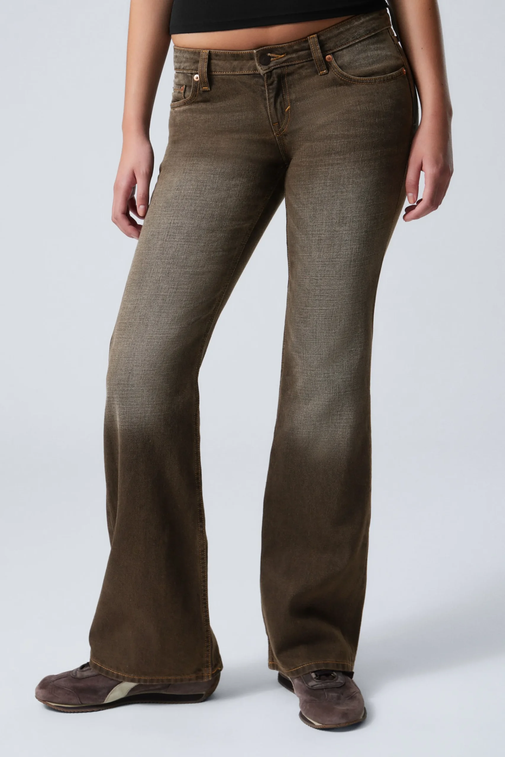 Weekday Jeans<NOVA LOW WAIST SLIM BOOTCUT LEG JEANS