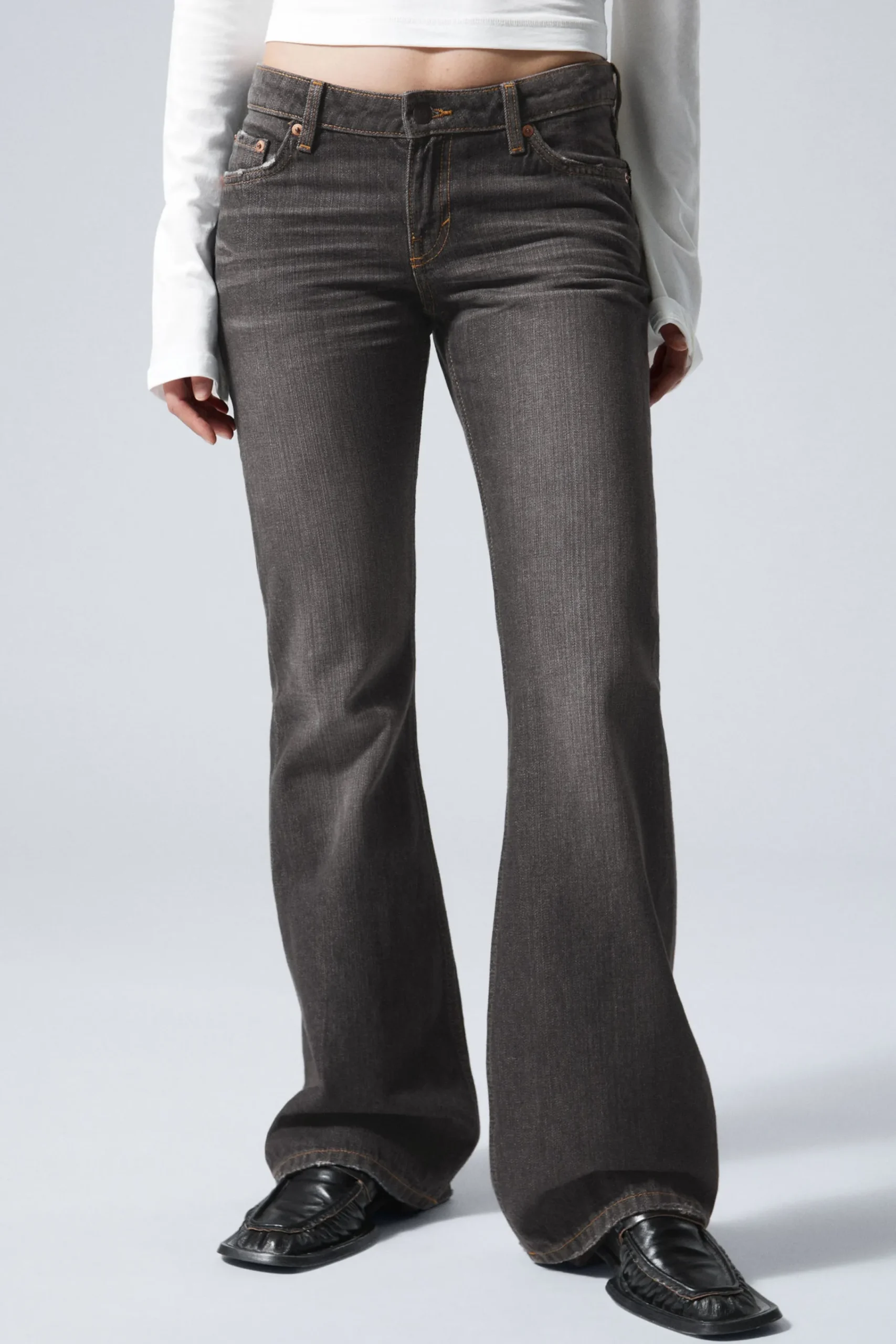Weekday Jeans<NOVA LOW WAIST SLIM BOOTCUT LEG JEANS