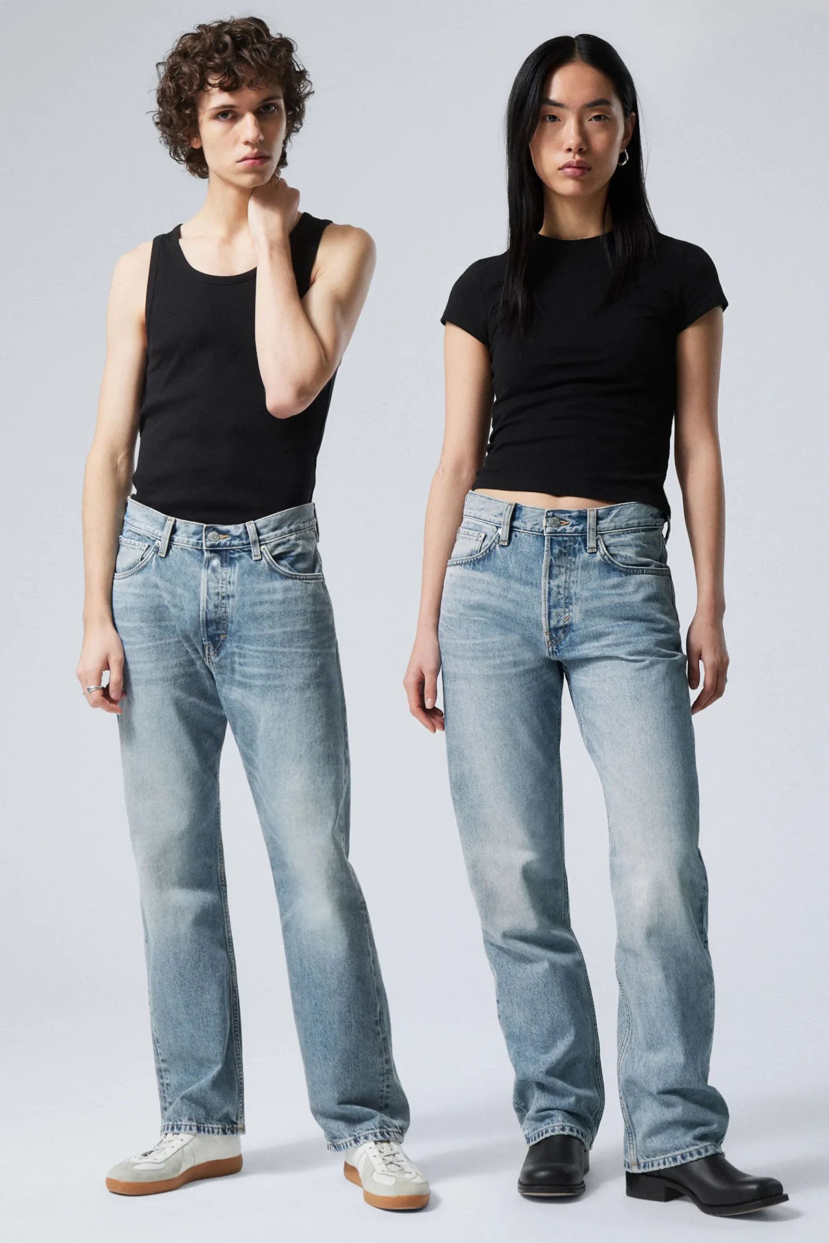 Weekday Jeans<ORBIT MID WAIST REGULAR STRAIGHT LEG JEANS