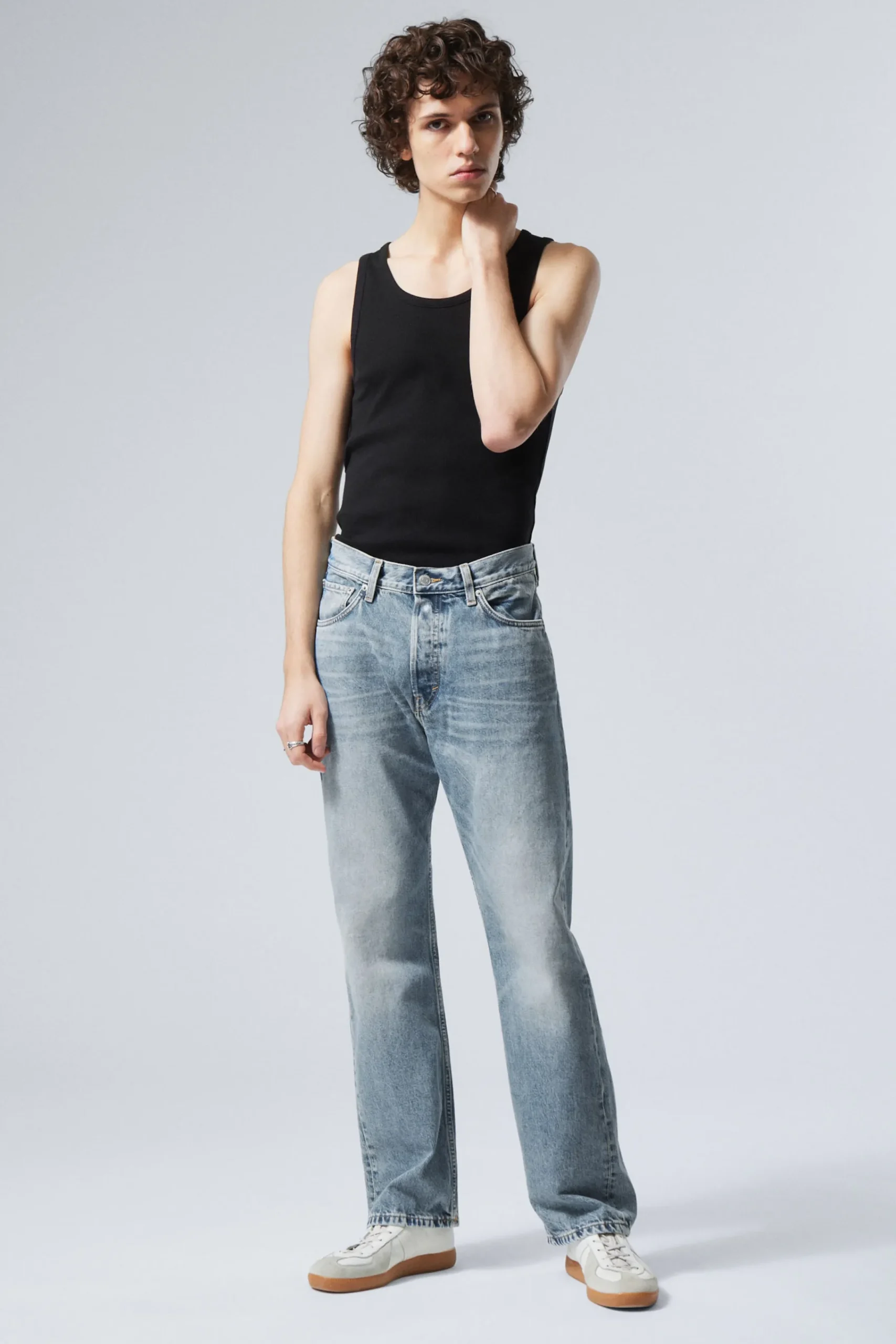 Weekday Jeans<ORBIT MID WAIST REGULAR STRAIGHT LEG JEANS