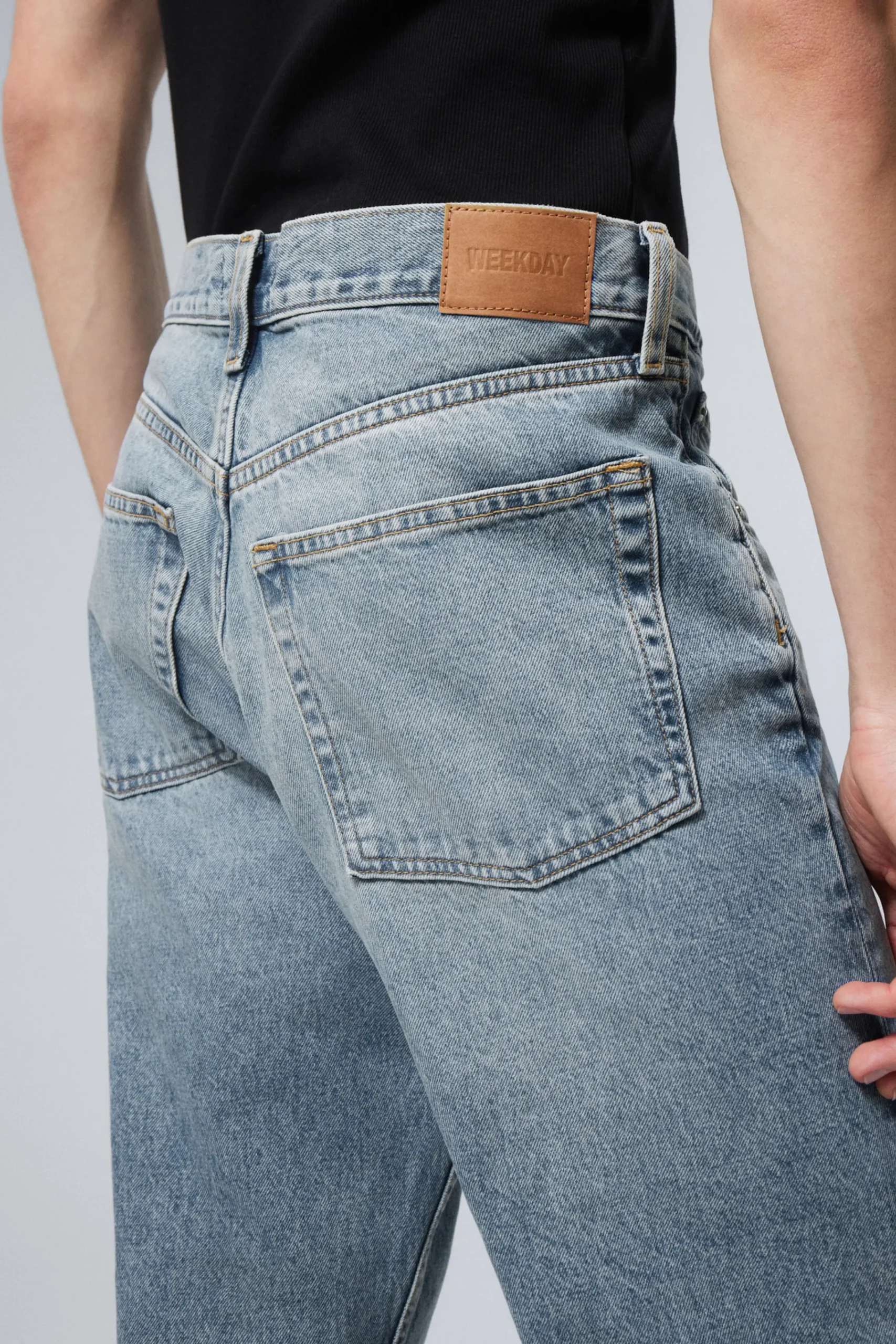orbit_mid_waist_regular_straight_leg_jeans_6-1.webp Weekday Jeans<ORBIT MID WAIST REGULAR STRAIGHT LEG JEANS