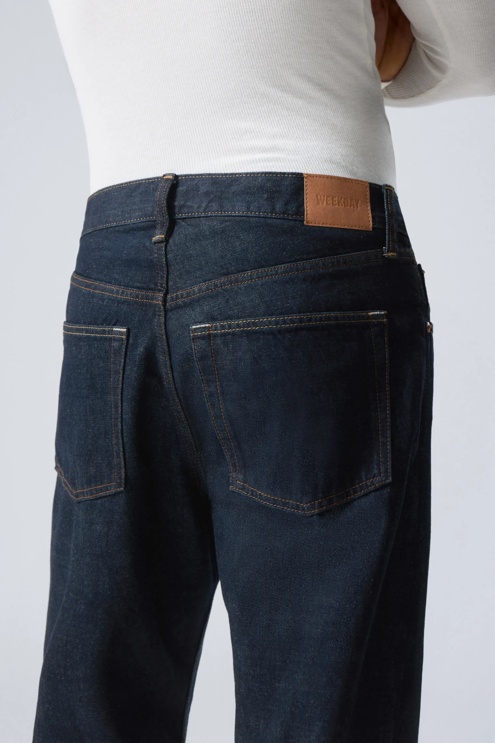 orbit_mid_waist_regular_straight_leg_jeans_7-2.webp Weekday Jeans | Jeans<ORBIT MID WAIST REGULAR STRAIGHT LEG JEANS