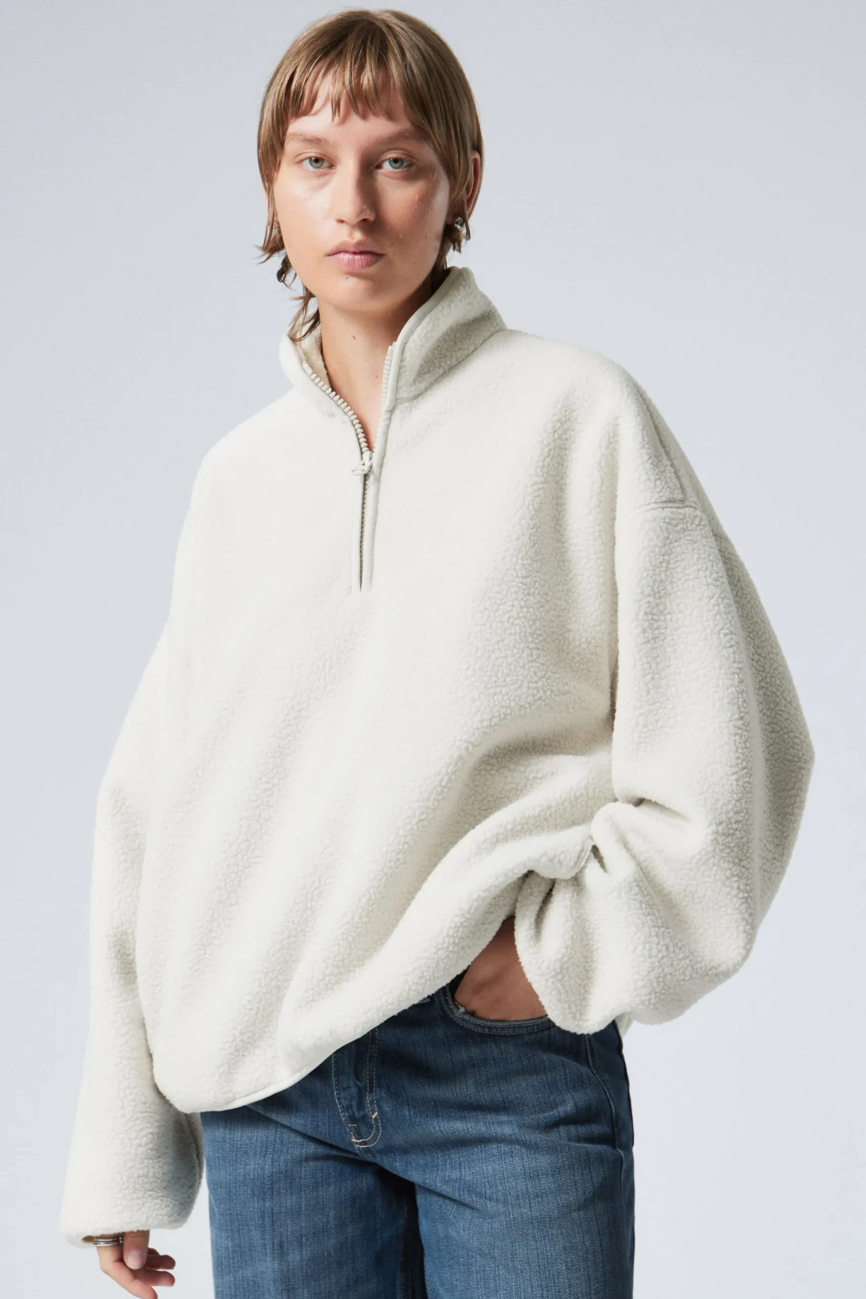 Weekday Sweatshirts<OVERSIZED FLEECE-TRÖJA MED HALV DRAGKEDJA