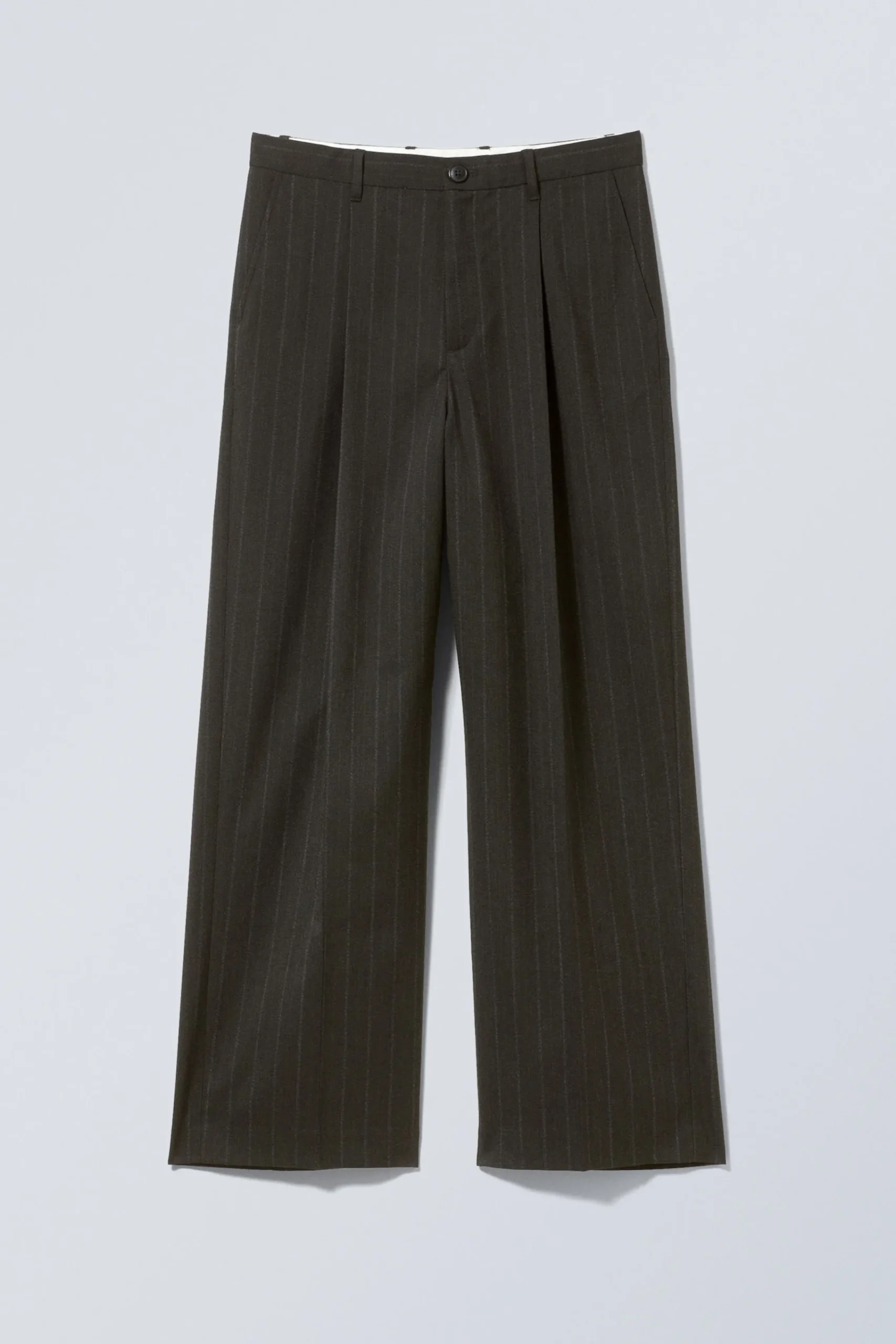 oversized_kostymbyxa_uno_2-2.webp Weekday Byxor<OVERSIZED KOSTYMBYXA UNO