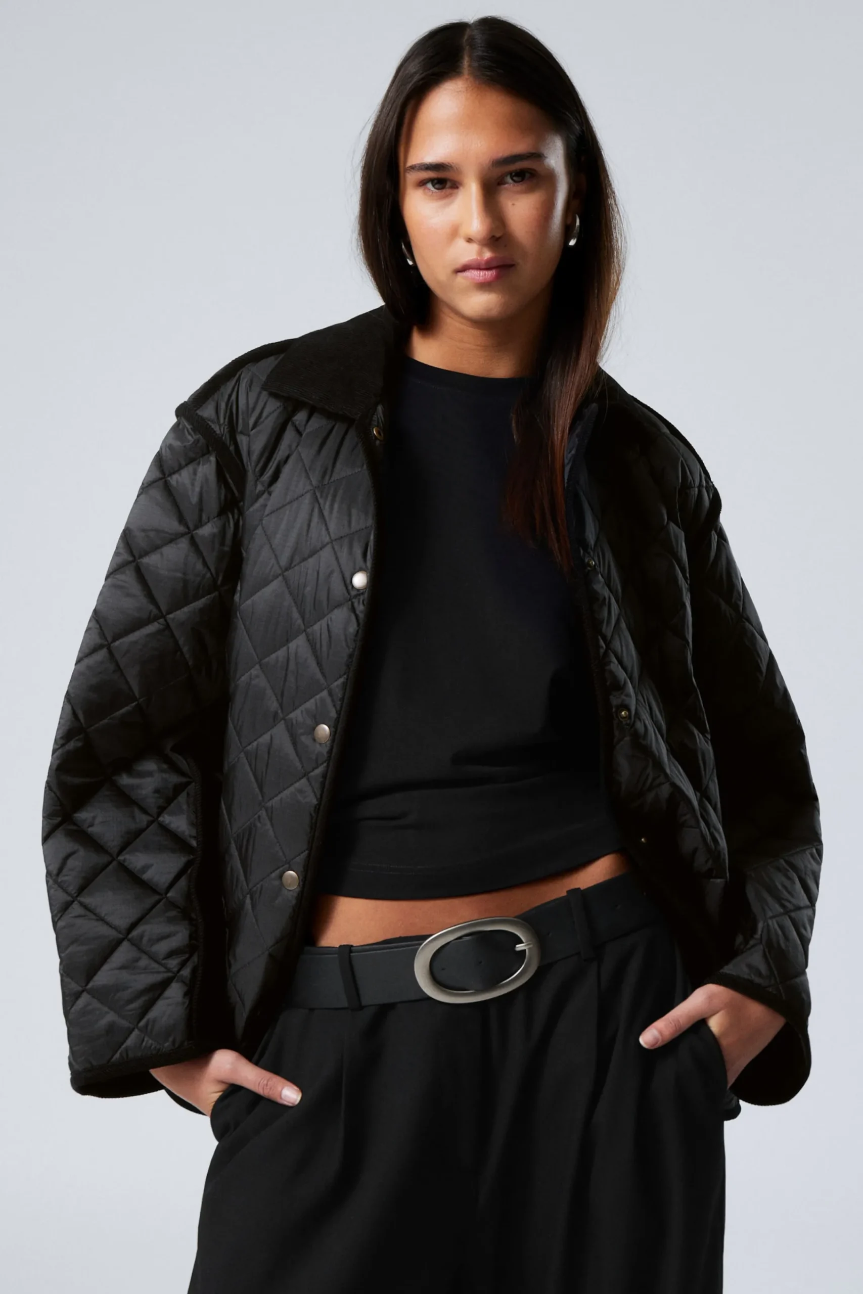 oversized_quiltad_jacka_2.webp Weekday Jackor & Kappor<OVERSIZED QUILTAD JACKA