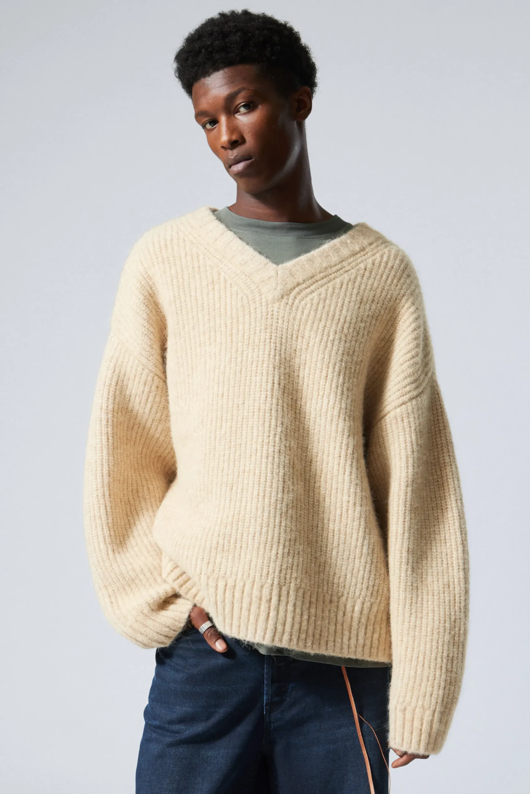 Weekday Stickat<OVERSIZED STICKAD TRÖJA I ULLBLANDNING