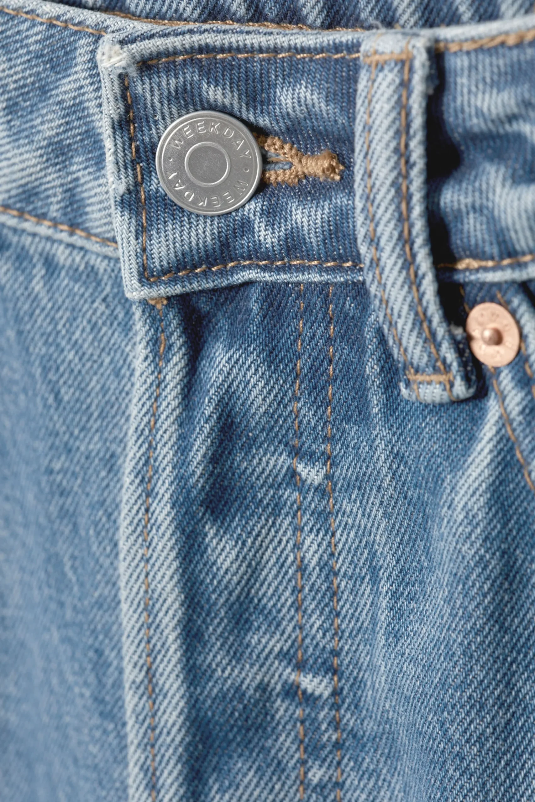 Weekday Jeans<PIN MID WAIST REGULAR STRAIGHT LEG JEANS