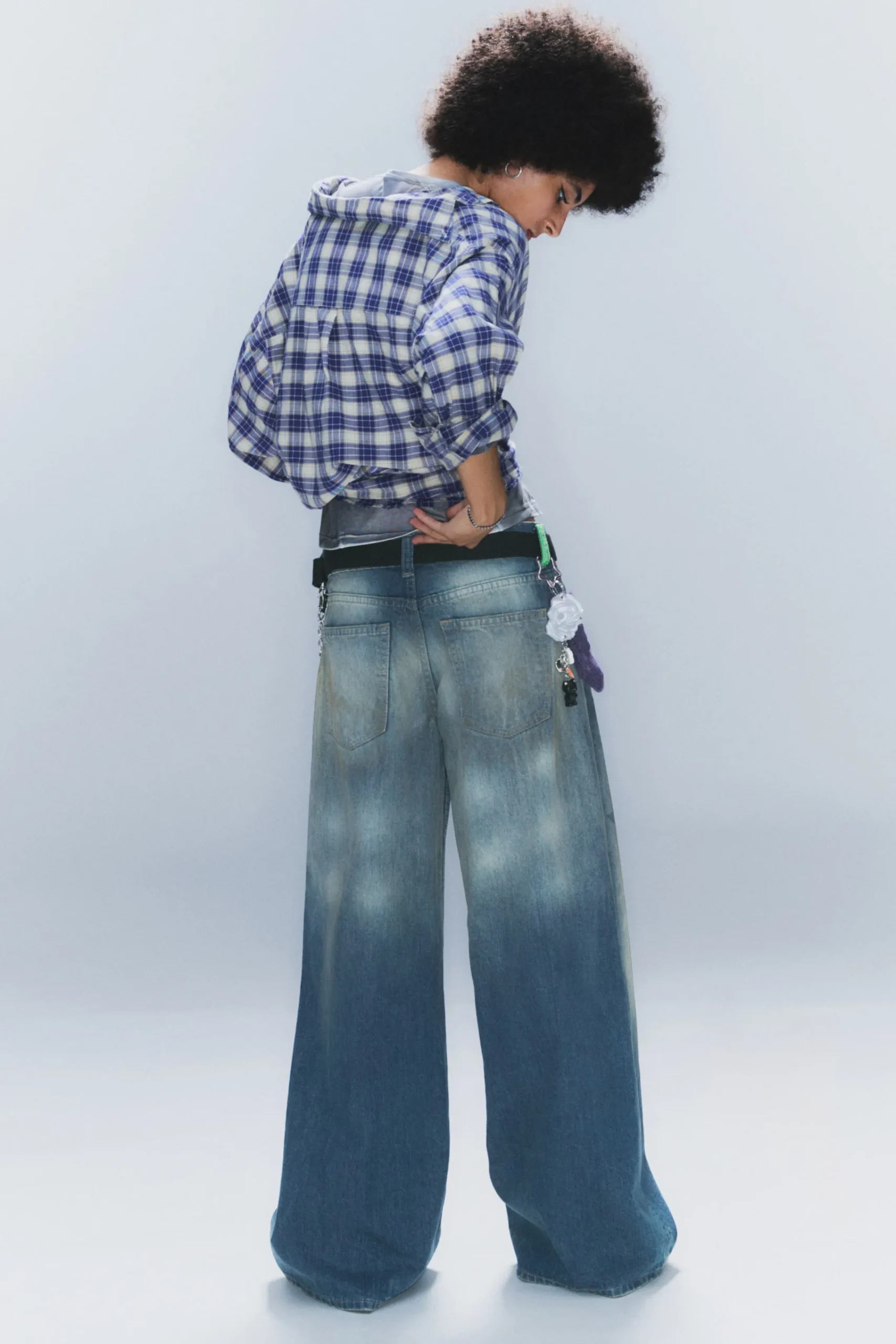 poser_regular_waist_loose_wide_jeans_3-2.webp Weekday Jeans<POSER REGULAR WAIST LOOSE WIDE JEANS