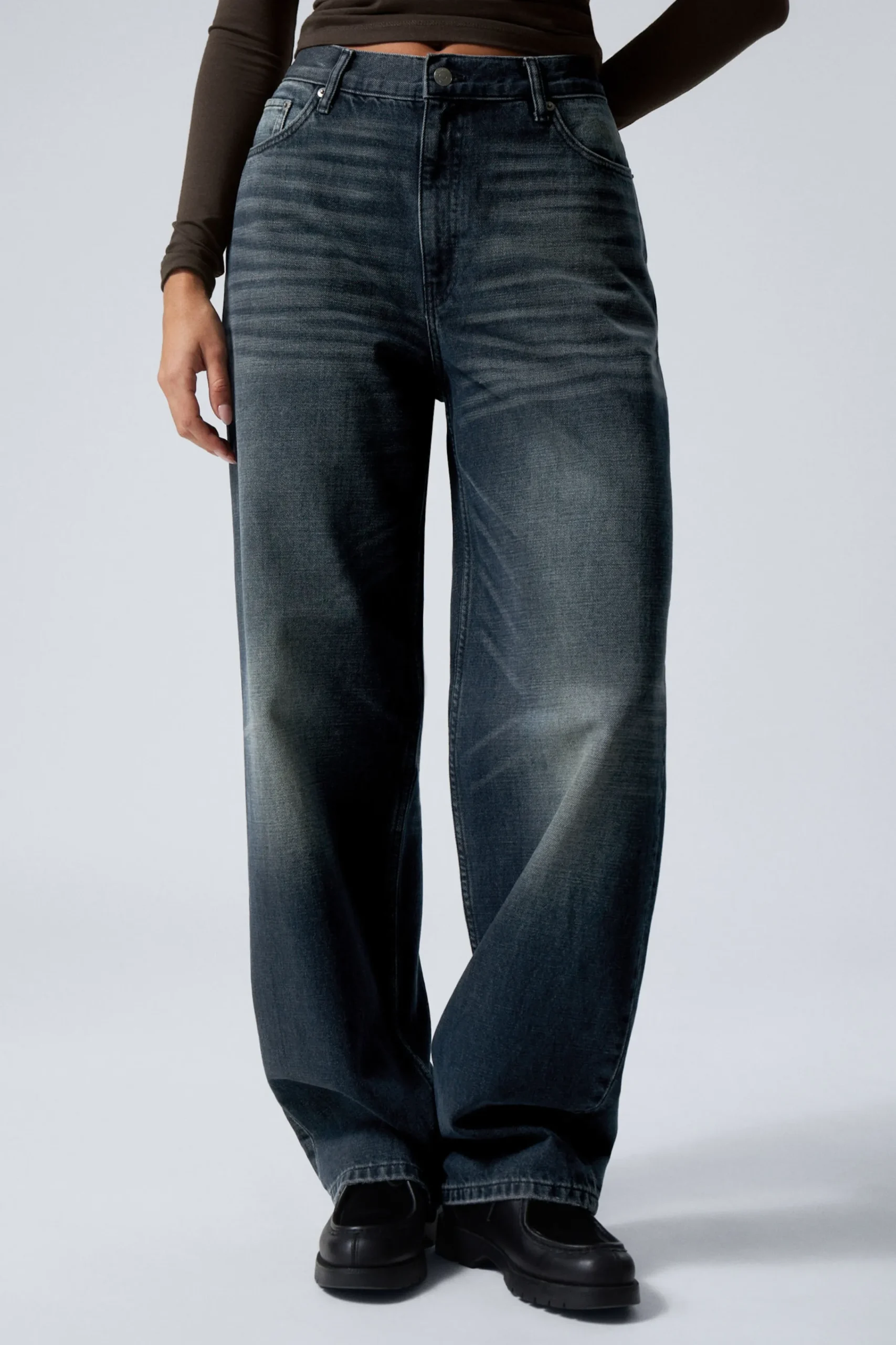 Weekday Jeans<RAIL MID WAIST LOOSE WIDE LEG JEANS