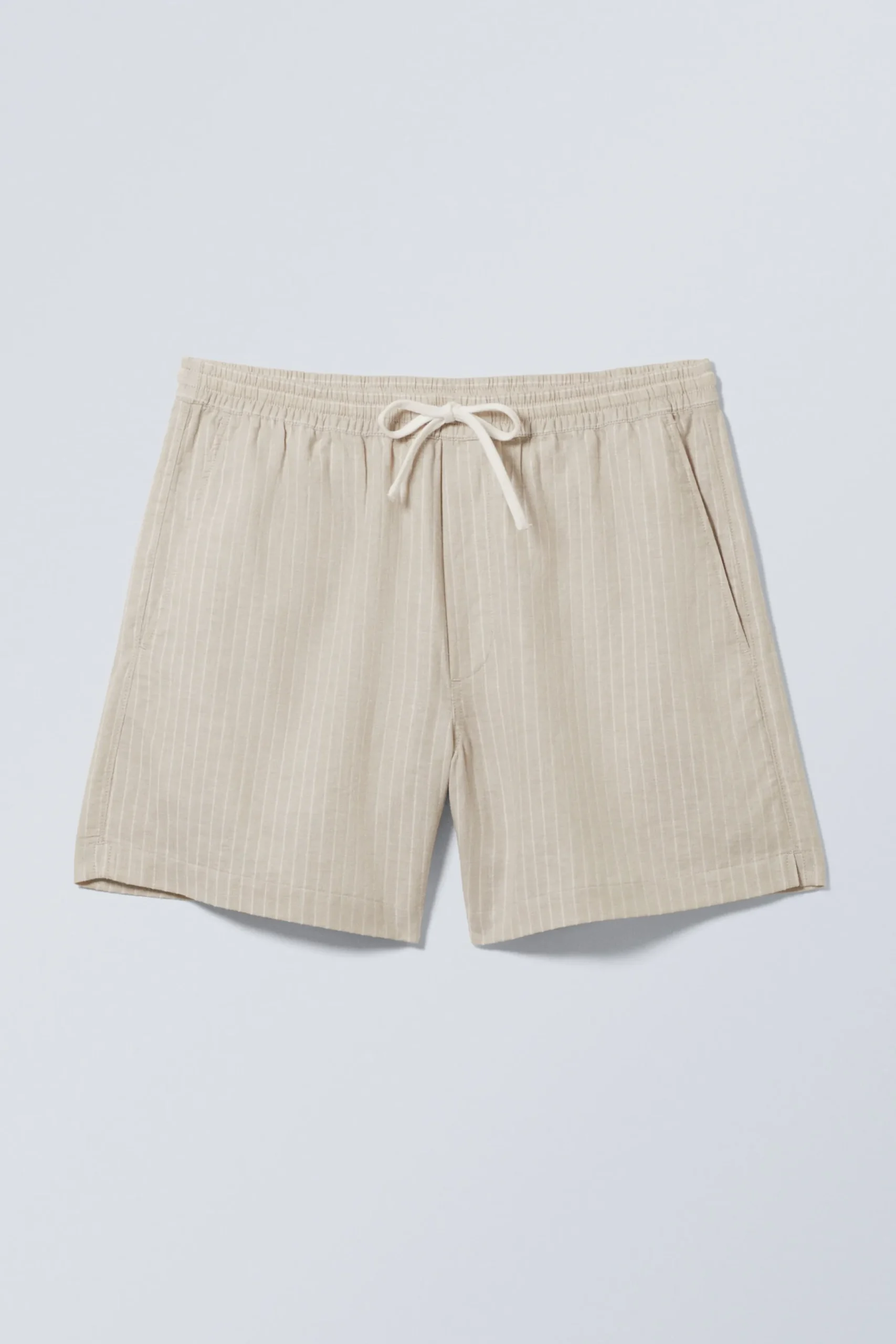 Weekday Shorts<RANDIGA SHORTS I LINNEBLANDNING