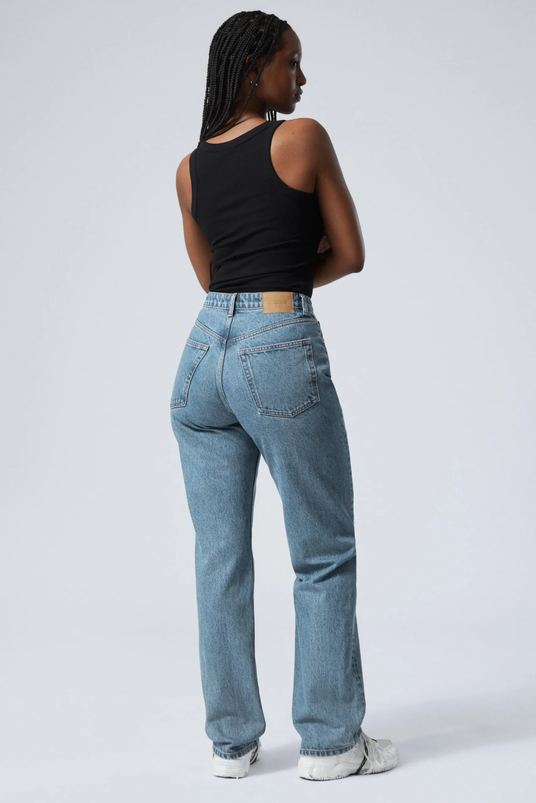 resolute_curve_high_waist_regular_straight_jeans_3.webp Weekday Jeans<RESOLUTE CURVE HIGH WAIST REGULAR STRAIGHT JEANS