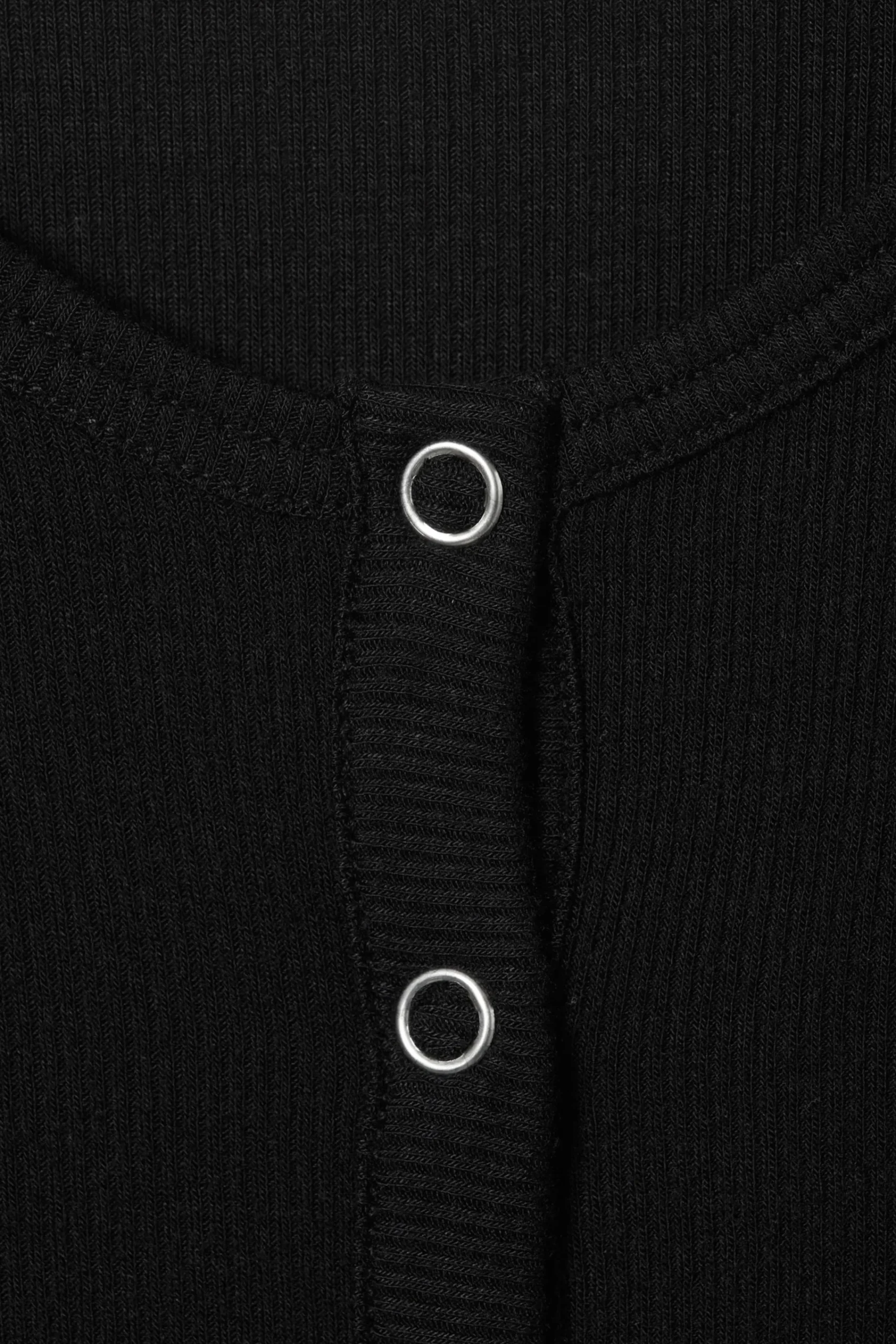 ribbstickad_lngrmad_henleytrja_4.webp Weekday Basplagg | Toppar<RIBBSTICKAD LÅNGÄRMAD HENLEY-TRÖJA