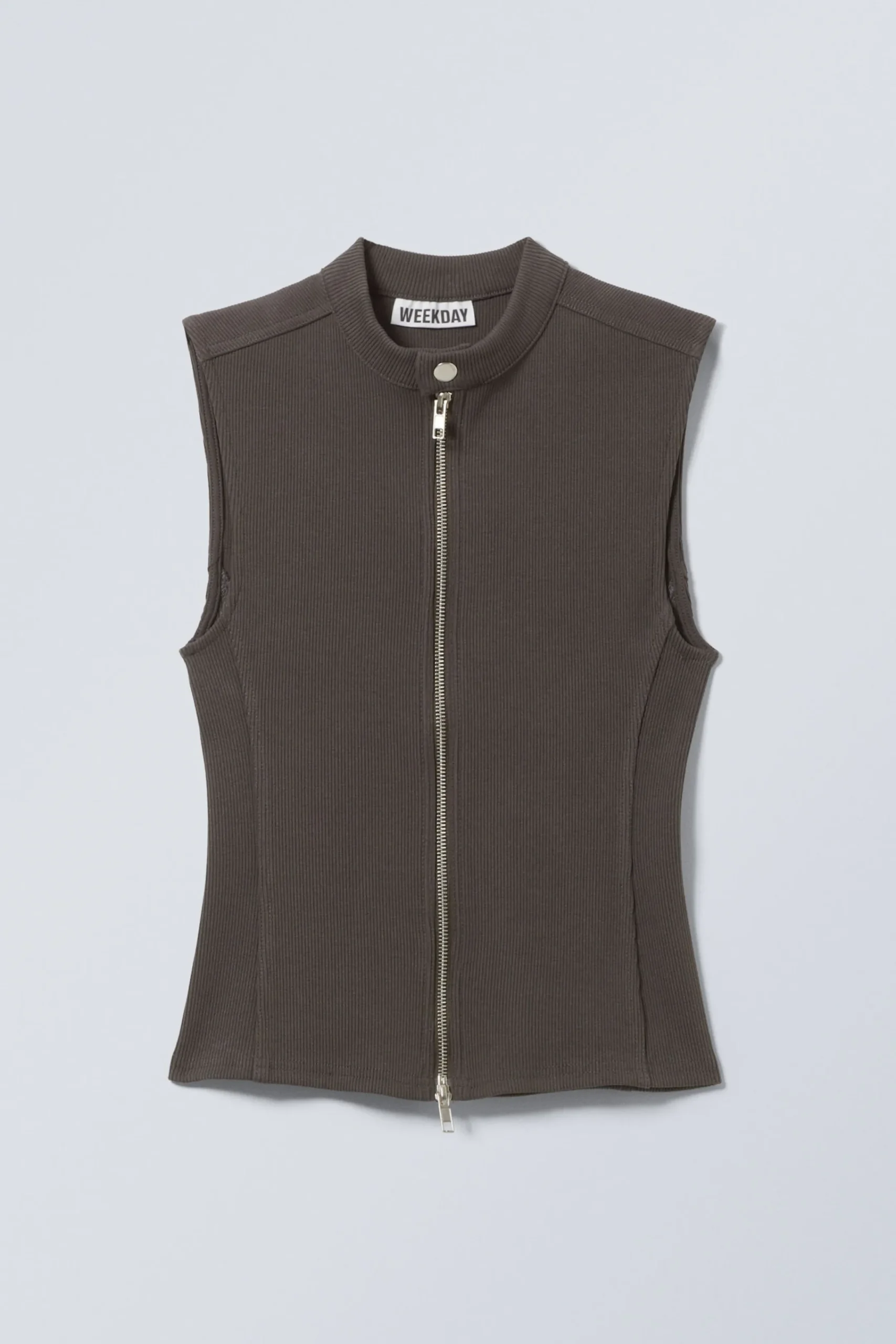 rmls_ribbad_ziptopp_2.webp Weekday Toppar<ÄRMLÖS RIBBAD ZIP-TOPP
