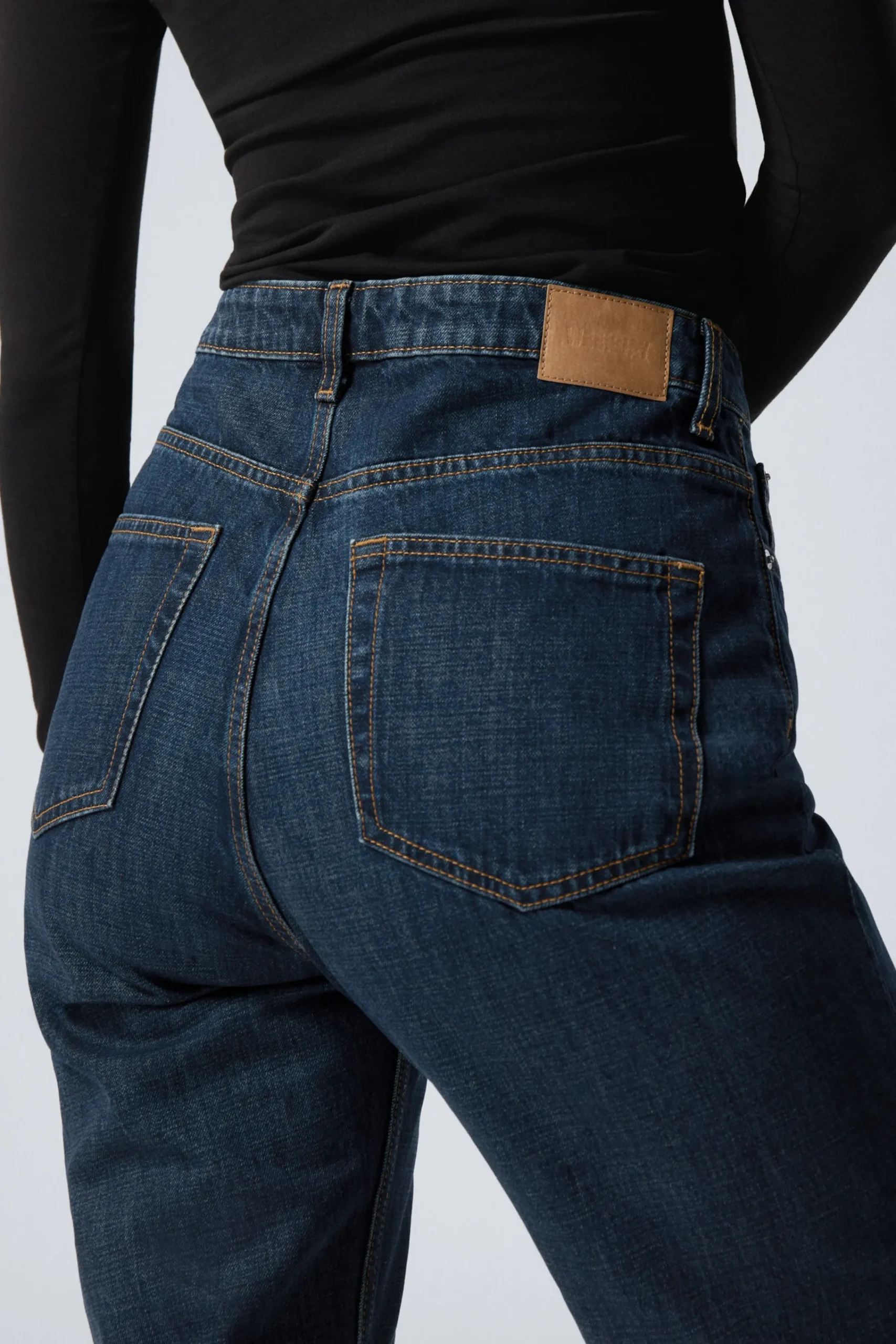 rowe_super_high_waisted_regular_straight_leg_jeans_3-1.webp Weekday Jeans<ROWE SUPER HIGH WAISTED REGULAR STRAIGHT LEG JEANS