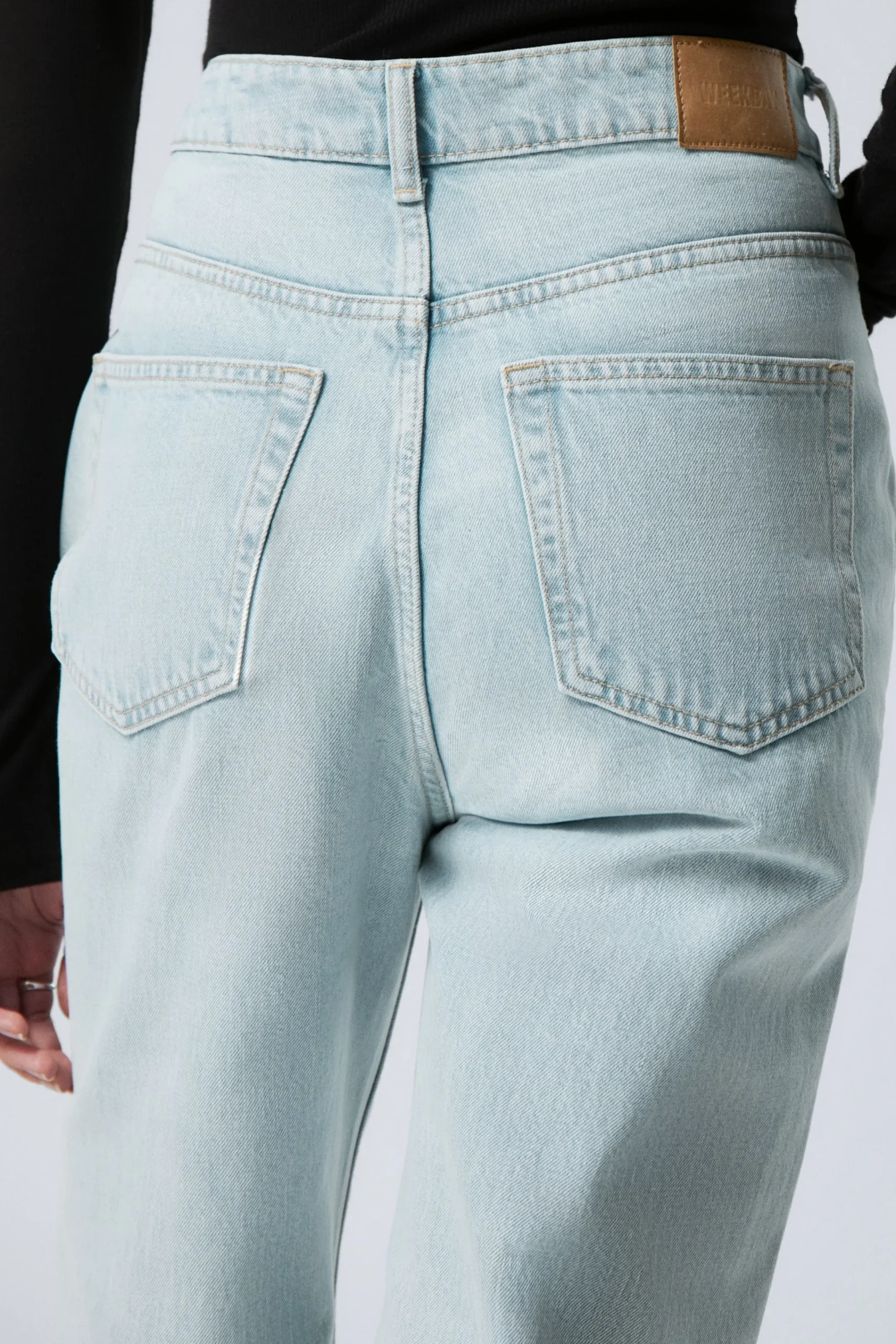 rowe_super_high_waisted_regular_straight_leg_jeans_3-2.webp Weekday Jeans<ROWE SUPER HIGH WAISTED REGULAR STRAIGHT LEG JEANS