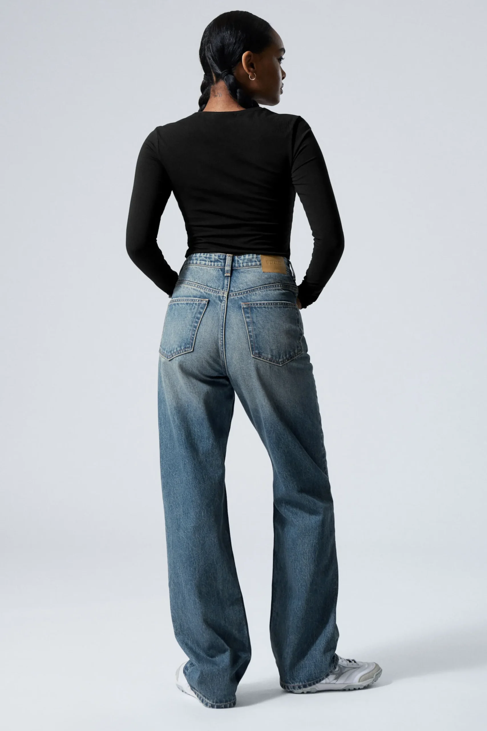 rowe_super_high_waisted_regular_straight_leg_jeans_3-3.webp Weekday Jeans<ROWE SUPER HIGH WAISTED REGULAR STRAIGHT LEG JEANS