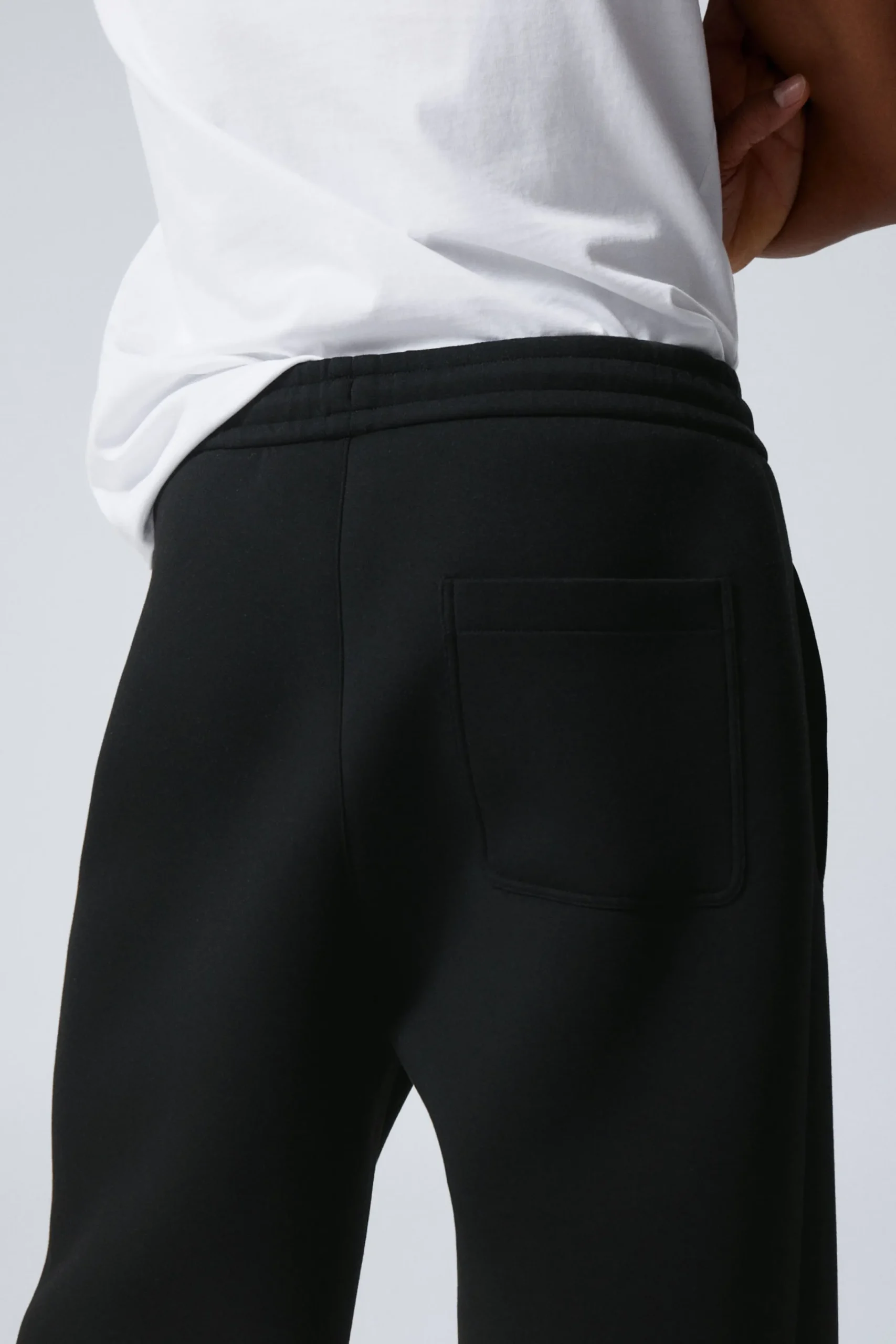 simon_scuba_sweatpants_2-2.webp Weekday Byxor<SIMON SCUBA SWEATPANTS