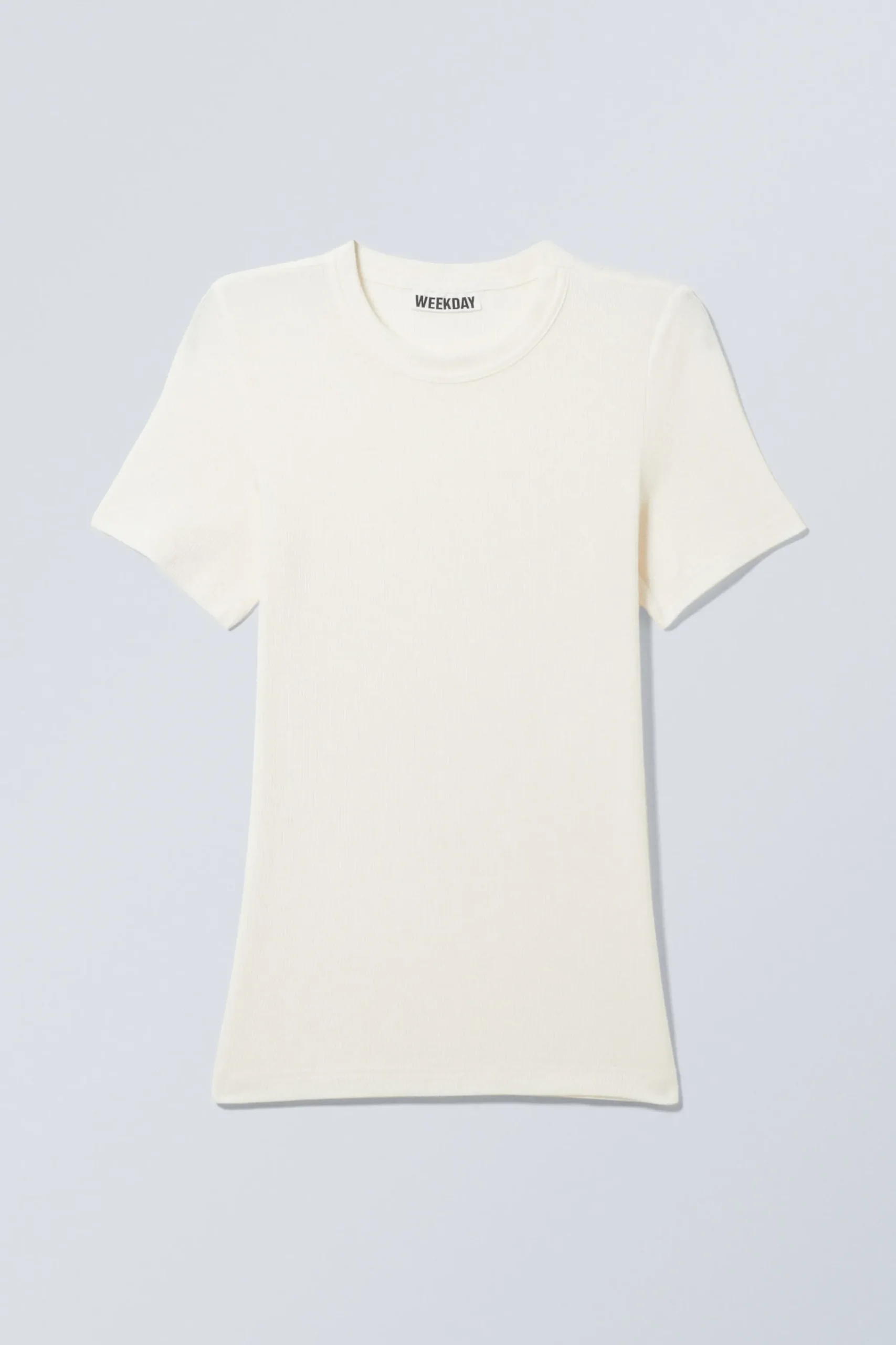 skir_ribbstickad_kortrmad_tshirt_2.webp Weekday Basplagg | T-Shirtar<SKIR RIBBSTICKAD KORTÄRMAD T-SHIRT