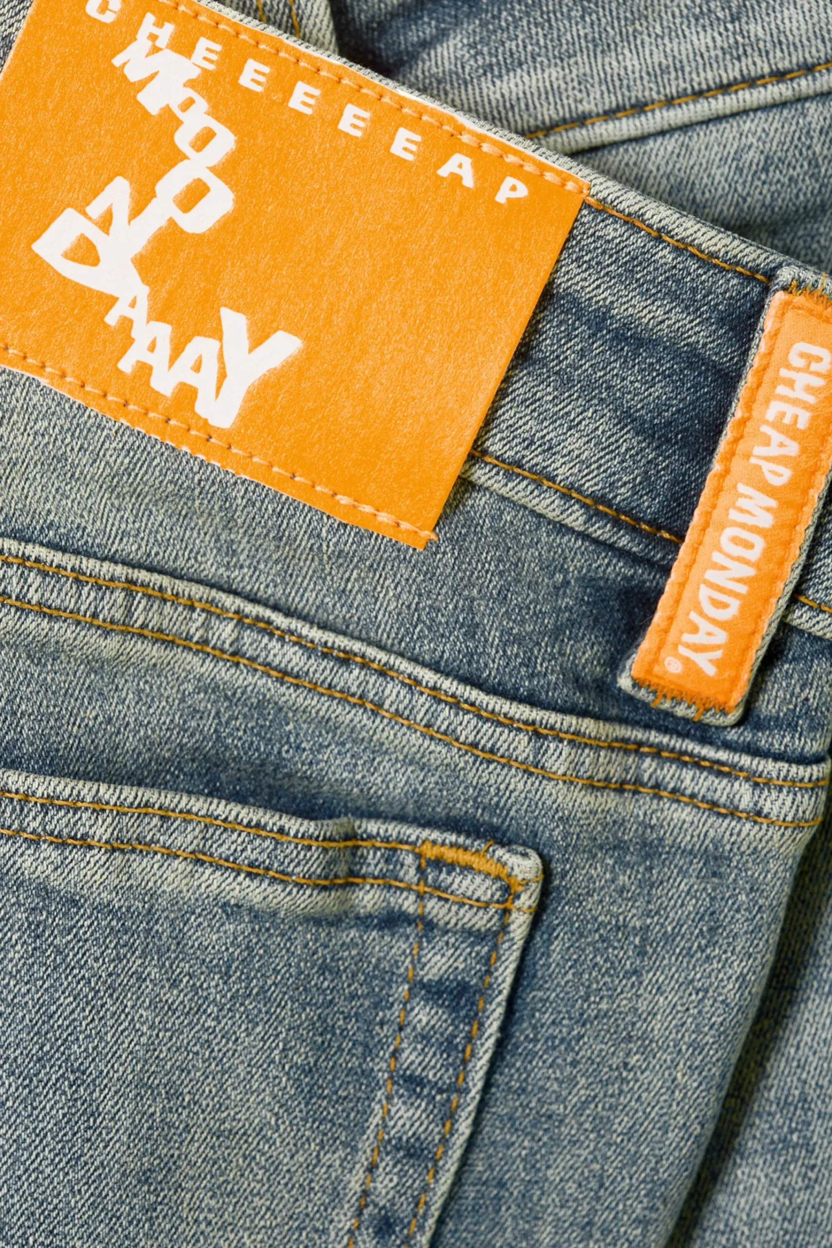 sleezie_low_waist_skinny_jeans_5-2.webp Weekday Jeans<SLEEZIE LOW WAIST SKINNY JEANS