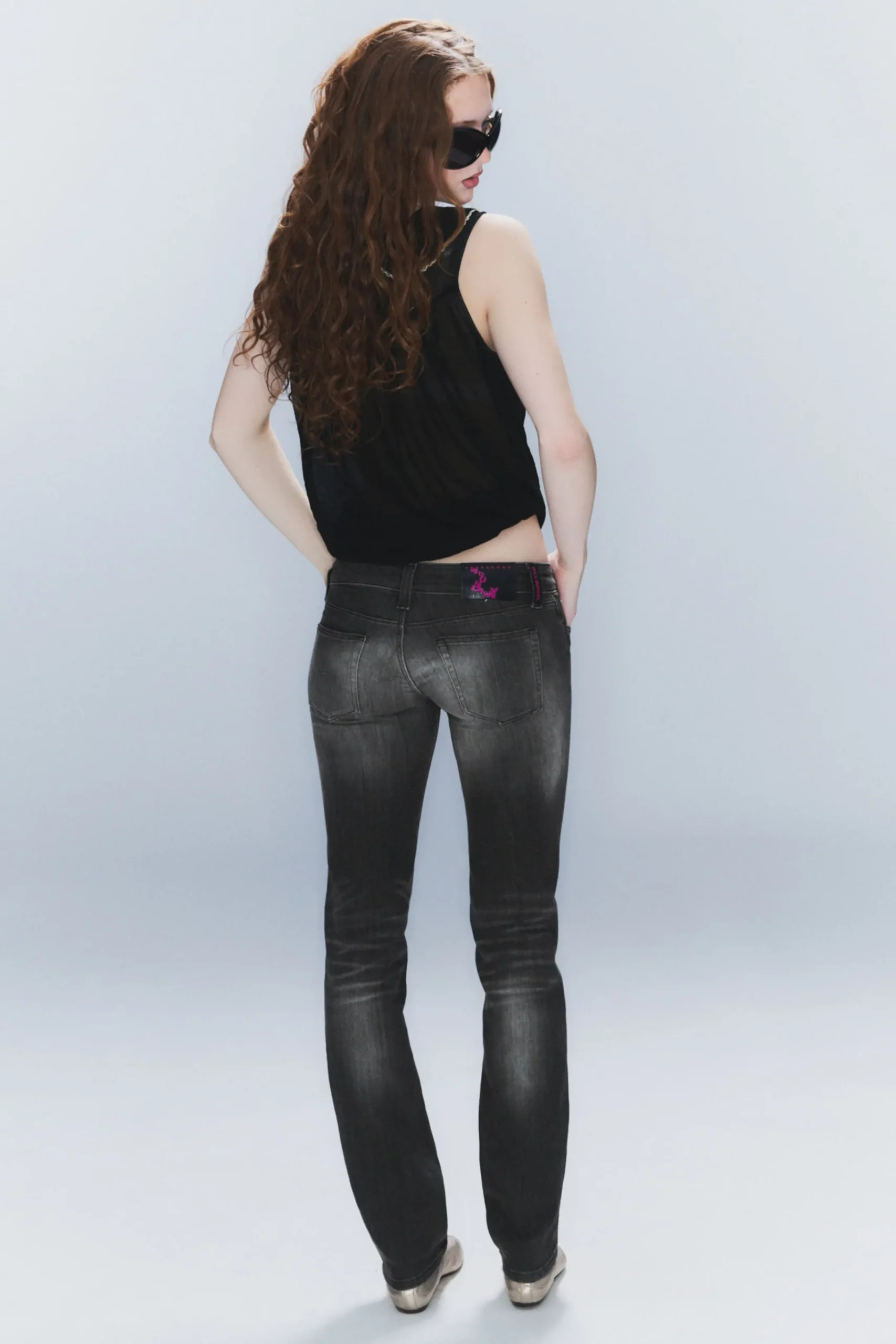 sleezie_low_waist_skinny_straight_jeans_3-2.webp Weekday Jeans<SLEEZIE LOW WAIST SKINNY STRAIGHT JEANS