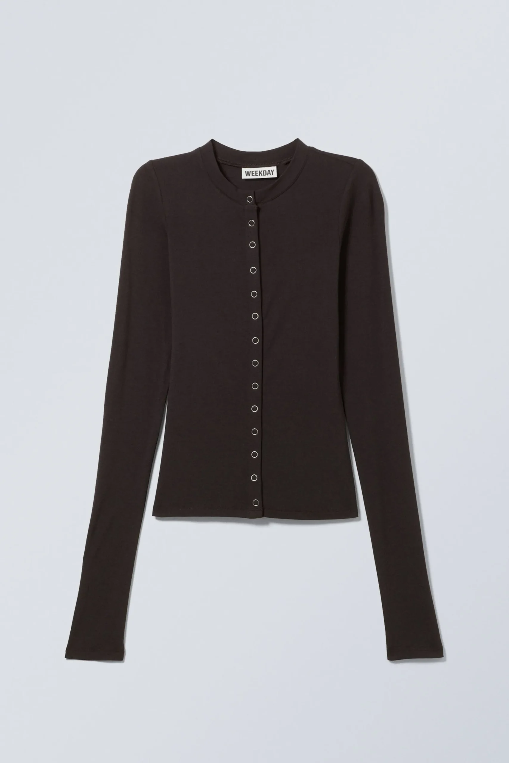 slim_longsleeved_buttoned_cardigan_3.webp Weekday Toppar<SLIM LONGSLEEVED BUTTONED CARDIGAN