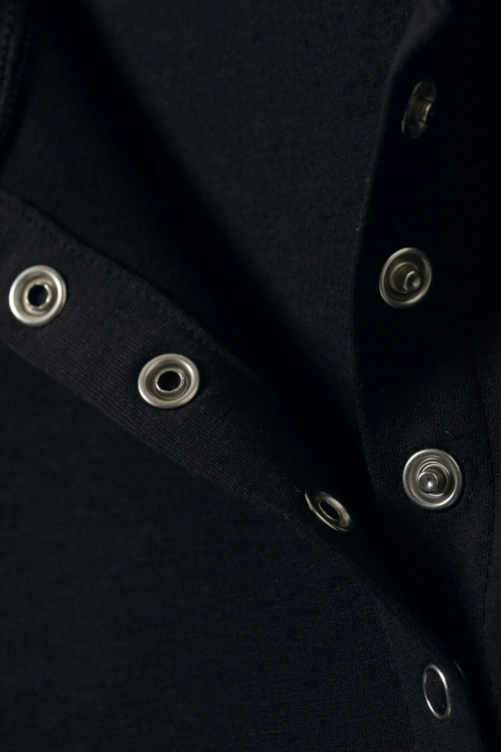 slim_longsleeved_buttoned_cardigan_4-1.webp Weekday Toppar<SLIM LONGSLEEVED BUTTONED CARDIGAN