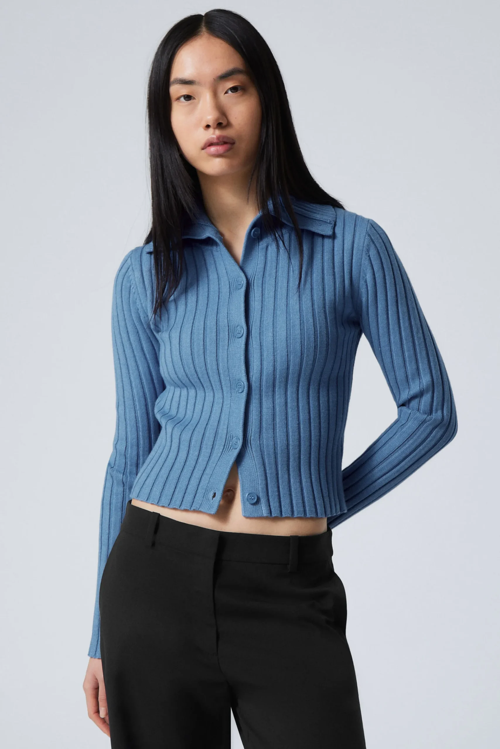 Weekday Stickat<SMAL STICKAD TURTLENECK-CARDIGAN